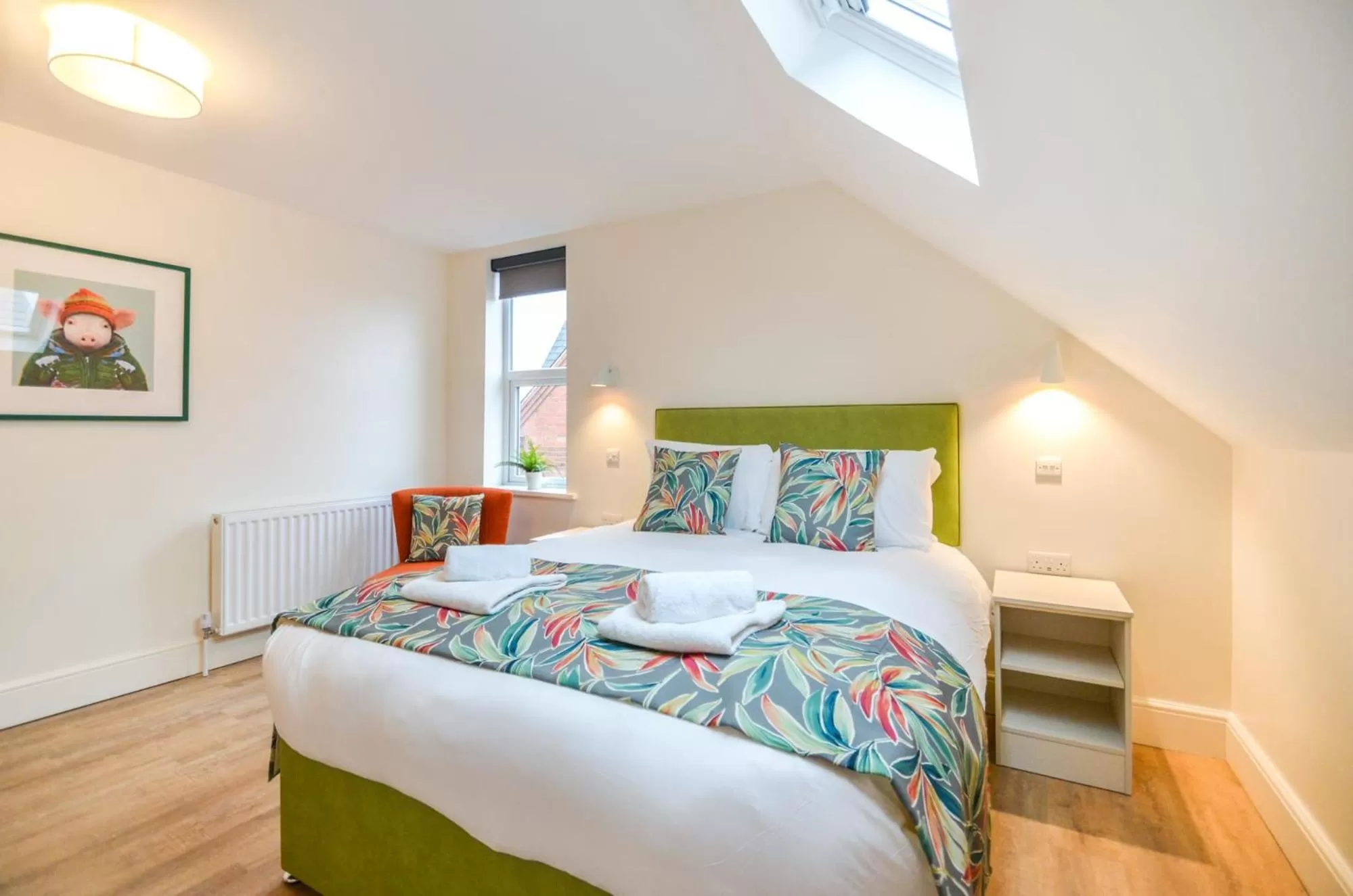 Bedroom, Bed in The Birchover Residences Trent Bridge