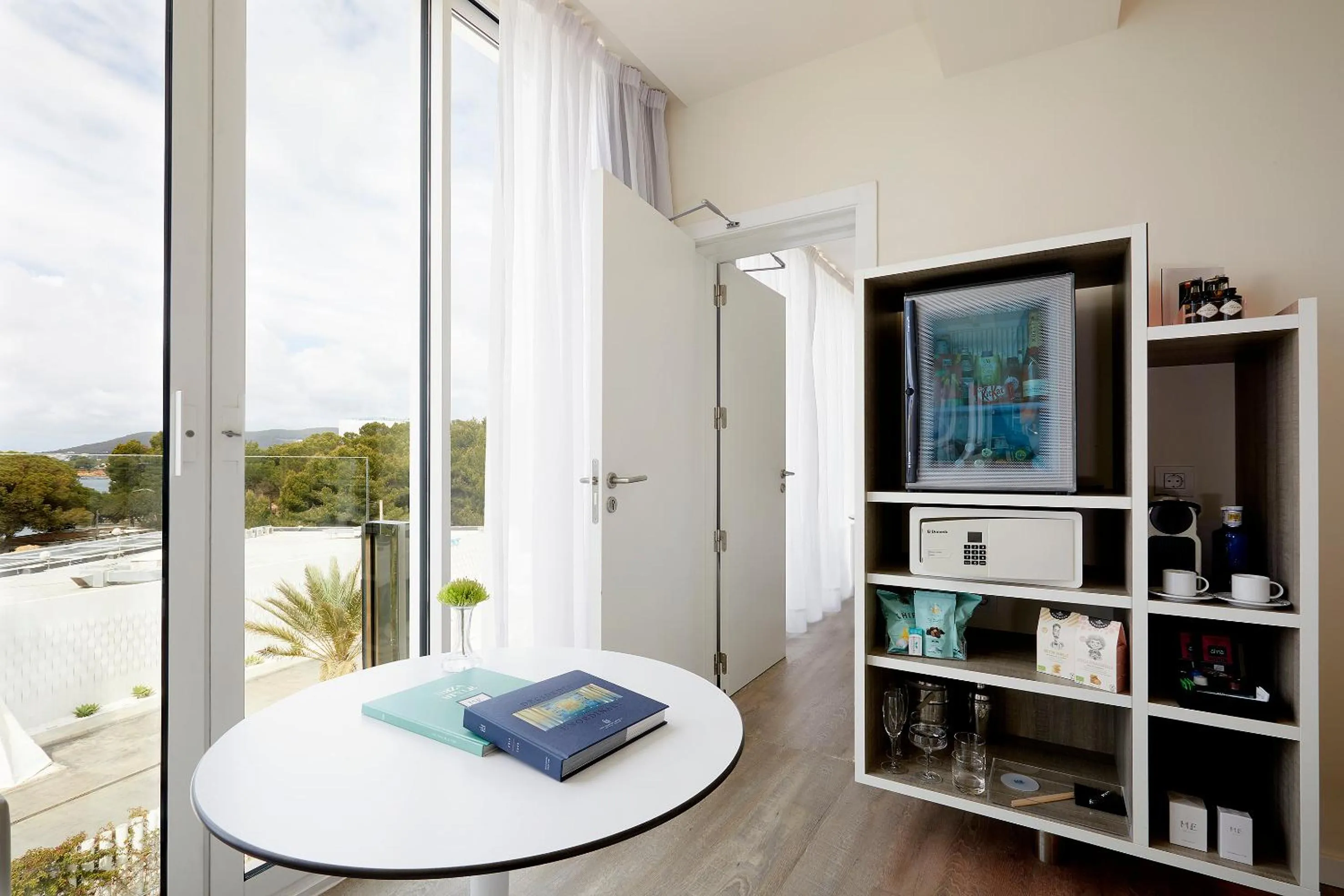 Coffee/tea facilities in ME Ibiza - The Leading Hotels of the World