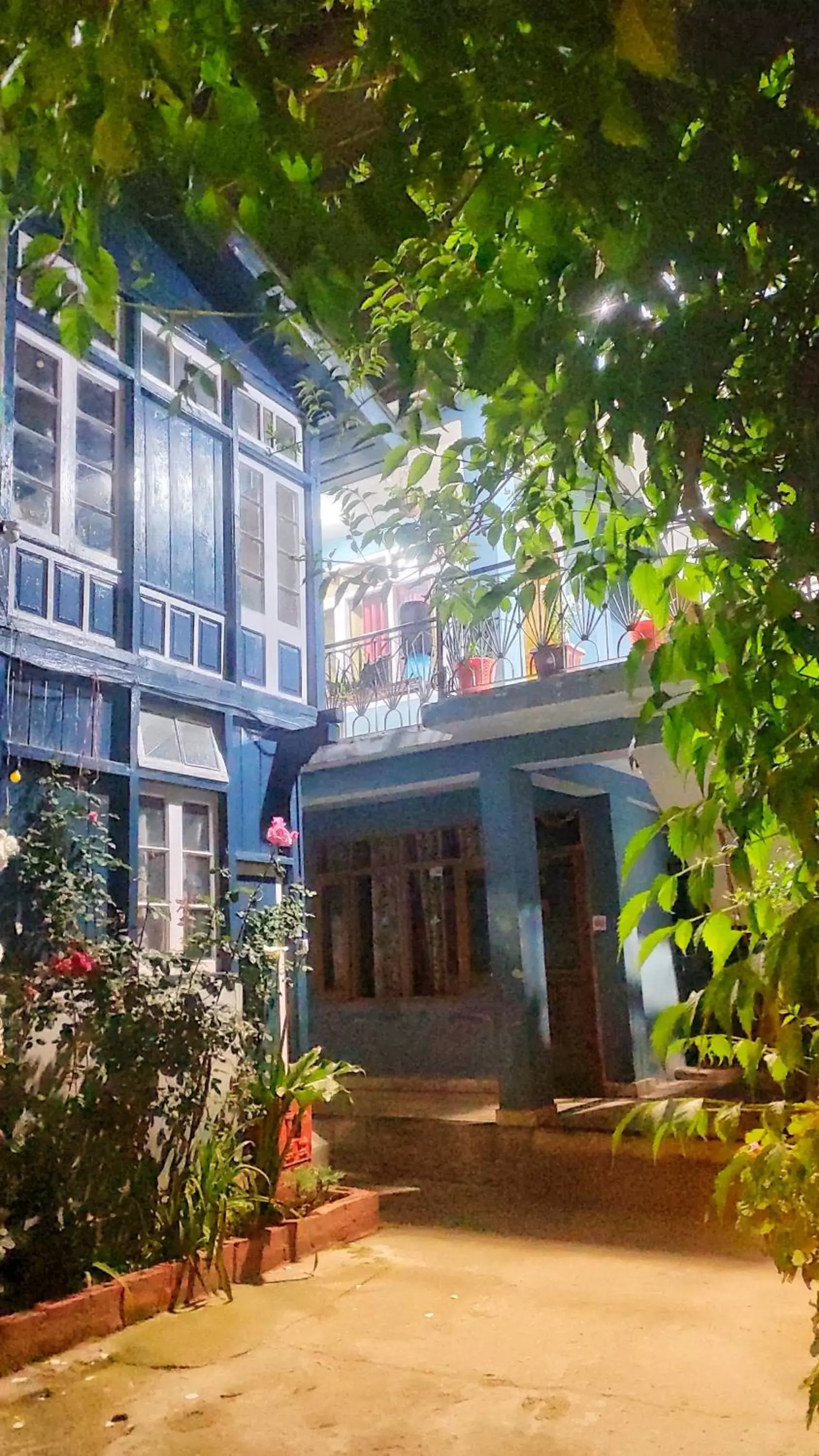 The Prasher Lodge Mall Road Manali The Prasher Lodge Mall Road Manali