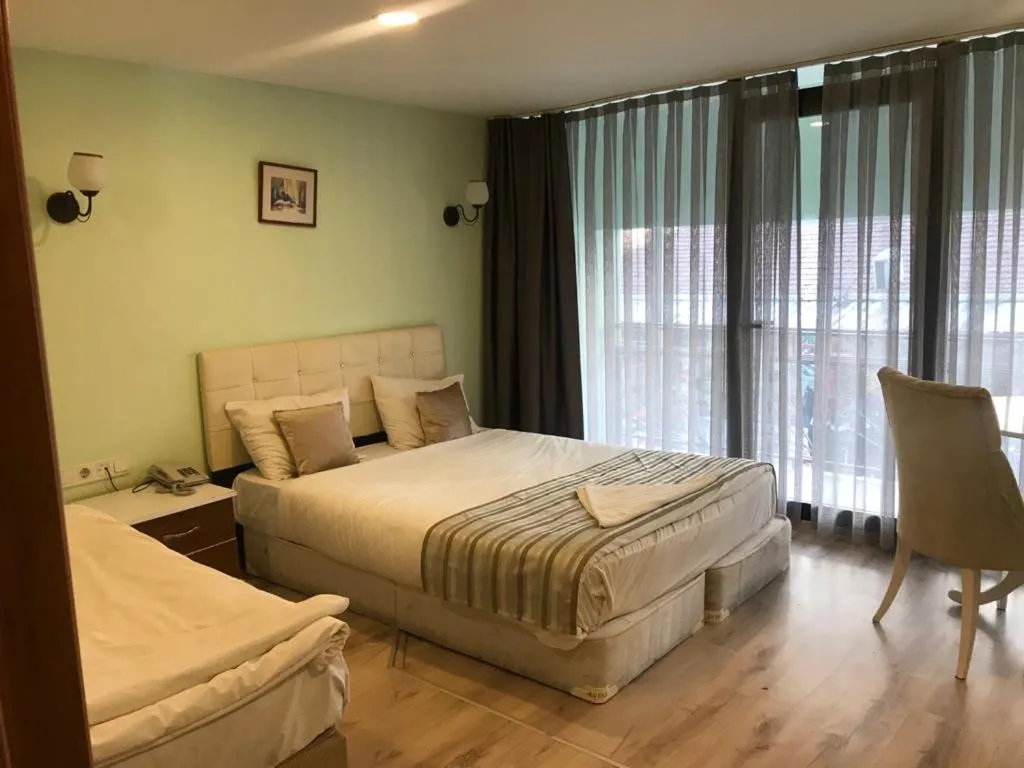 Photo of the whole room in Historial Hotel