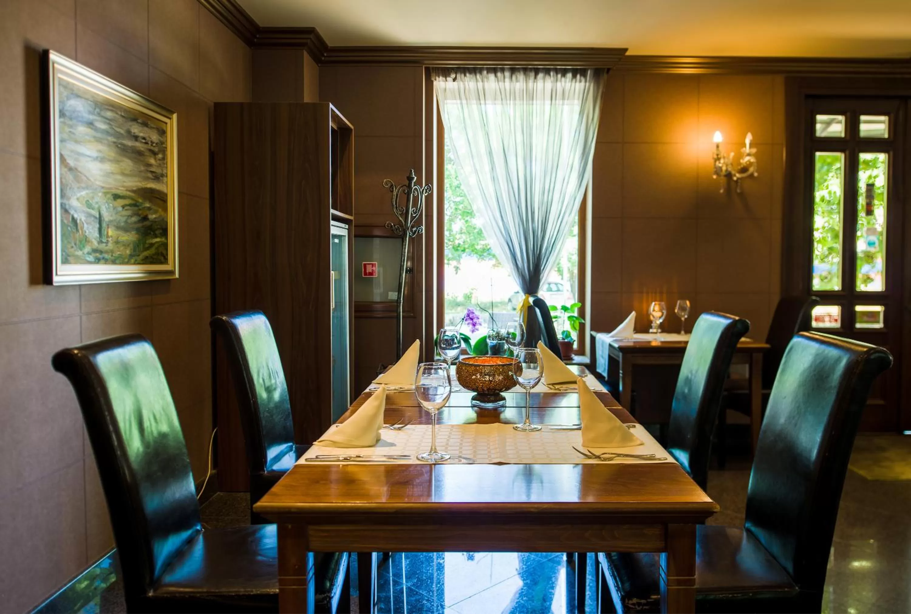 Restaurant/places to eat in Ventura Boutique Hotel