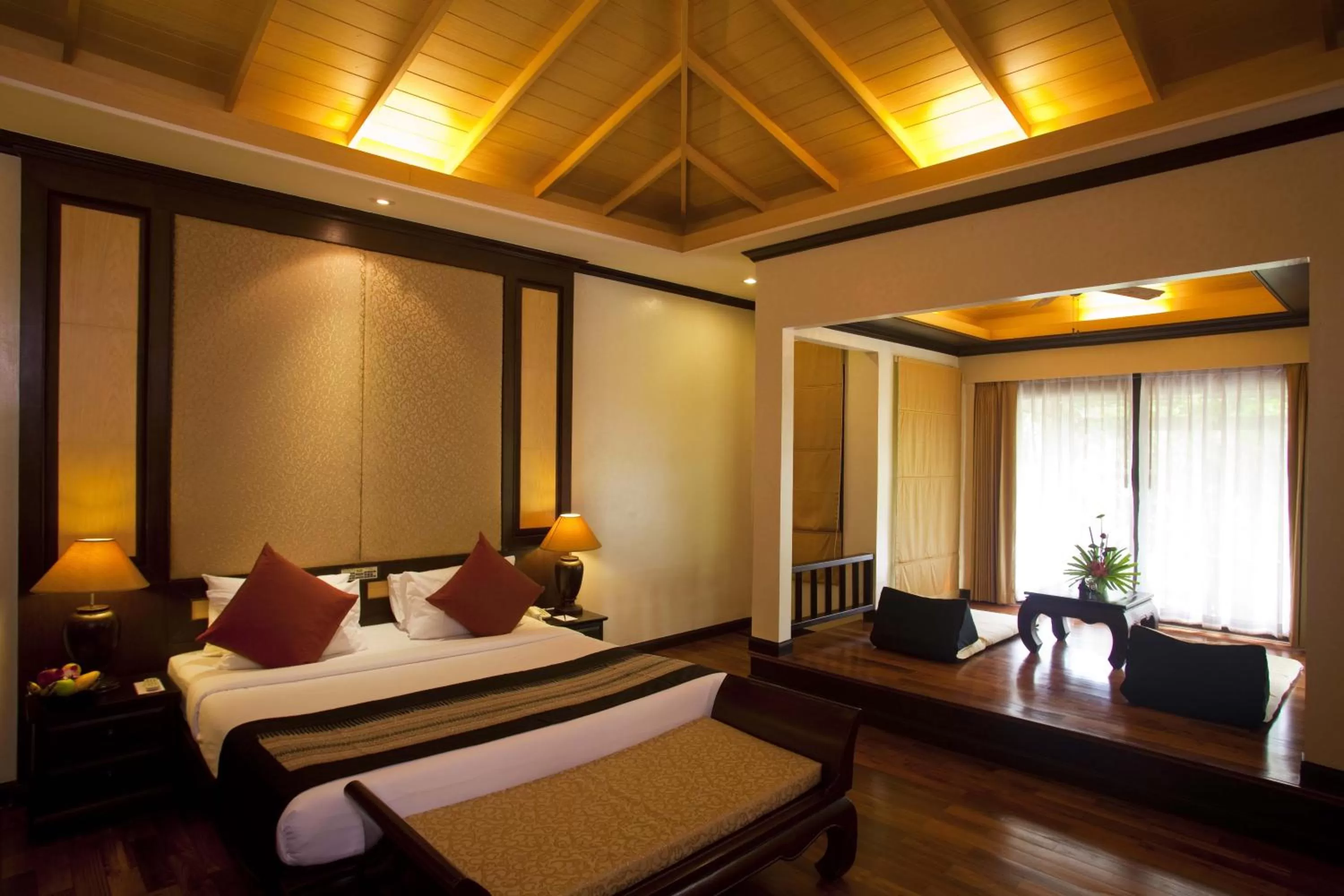 Bed in Mukdara Beach Villa & Spa Resort