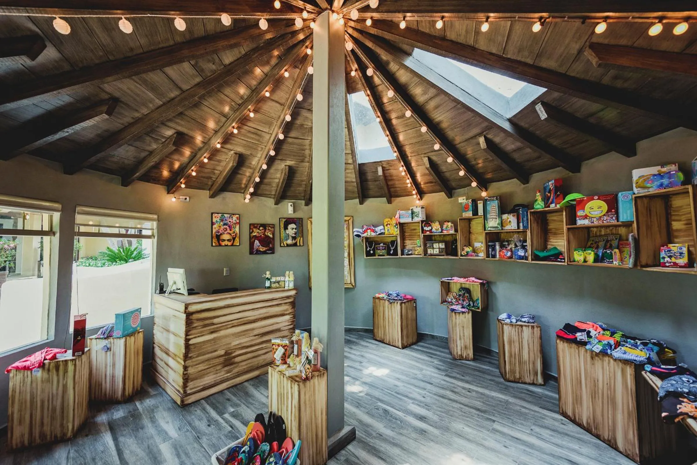 On-site shops in Loto Azul Resort & Spa