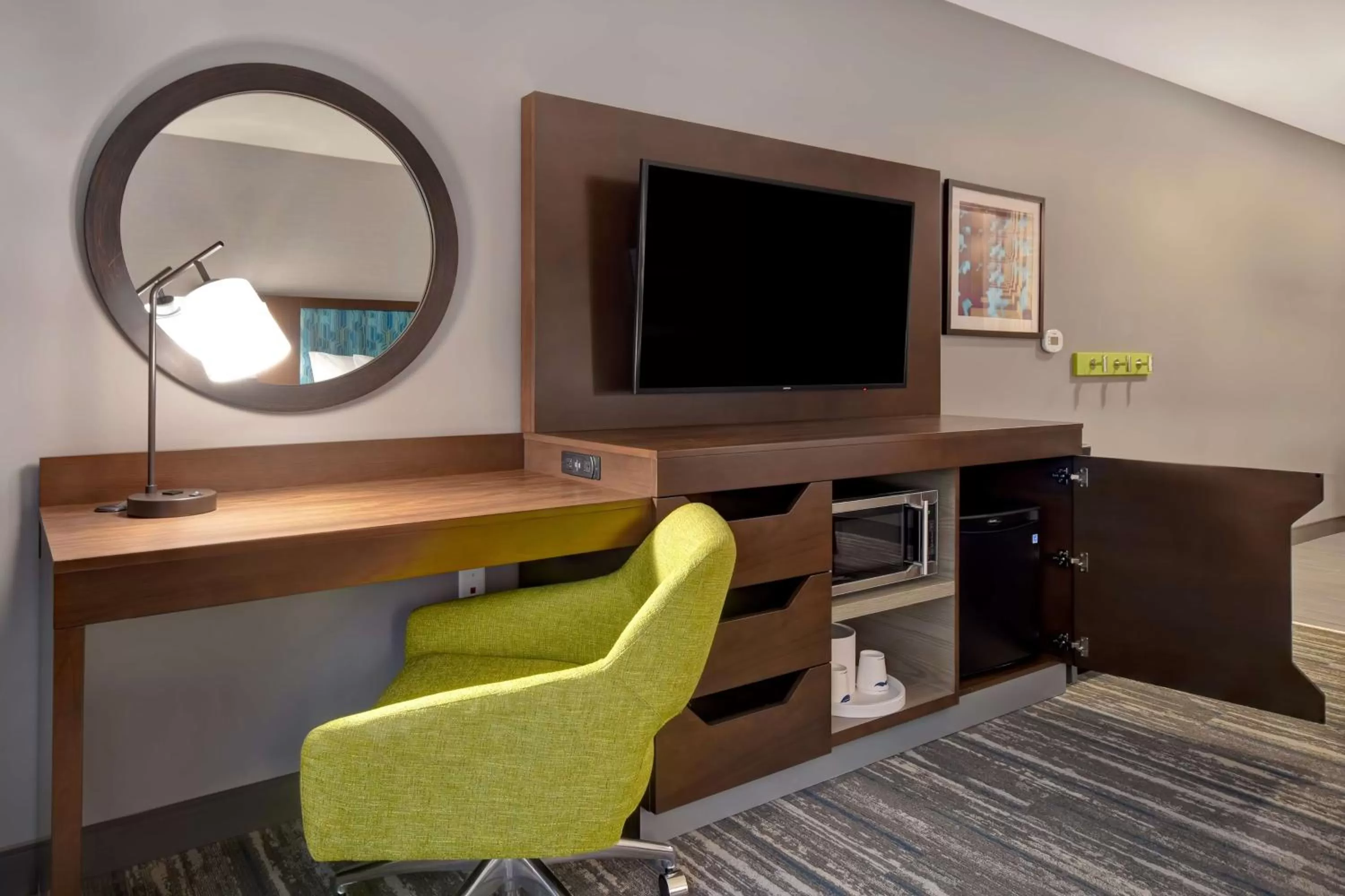 Bedroom in Hampton Inn Pleasant View