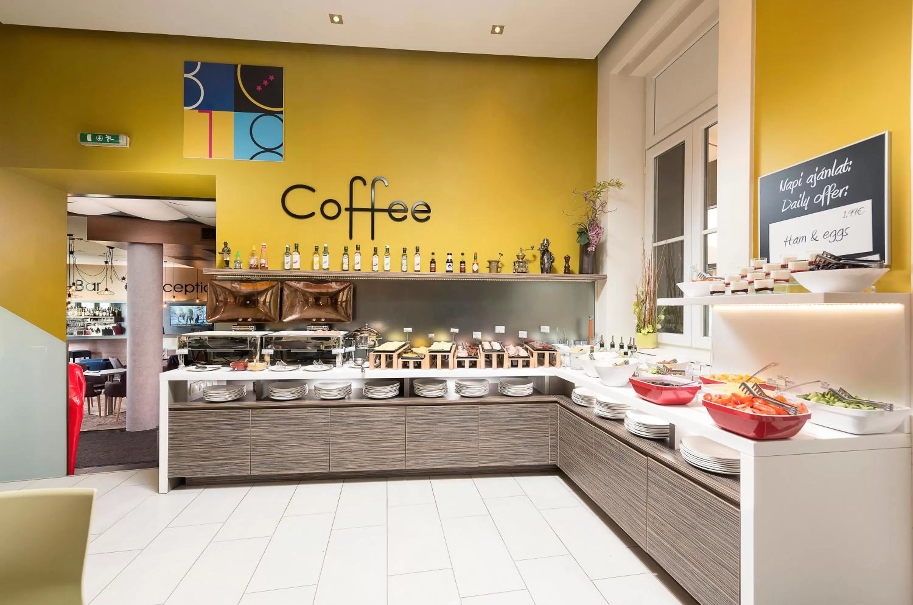 Restaurant/places to eat in Bo18 Hotel Superior