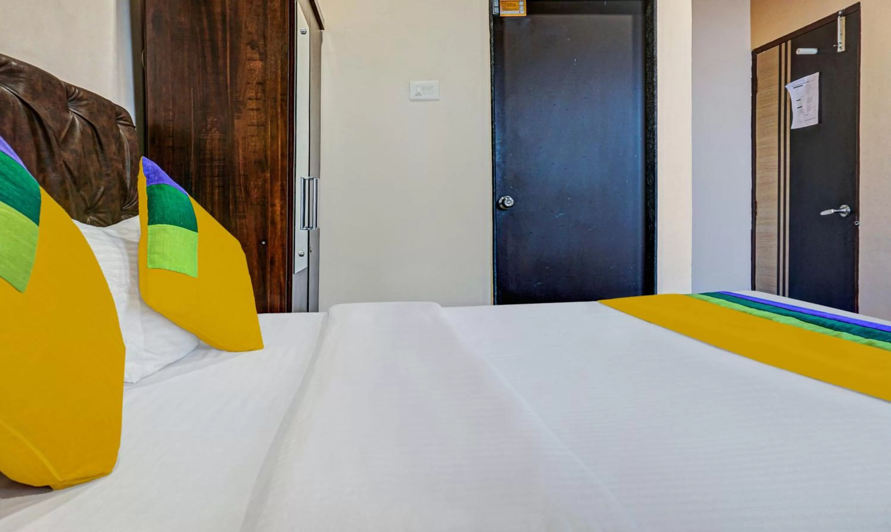 Bedroom, Bed in Itsy By Treebo - Punest