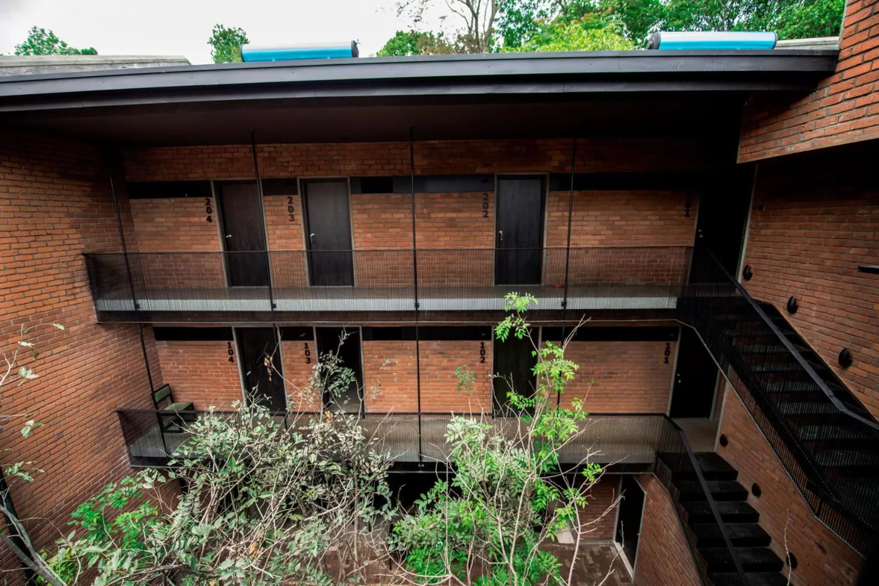 Day, Property Building in BBQ HUB Ella