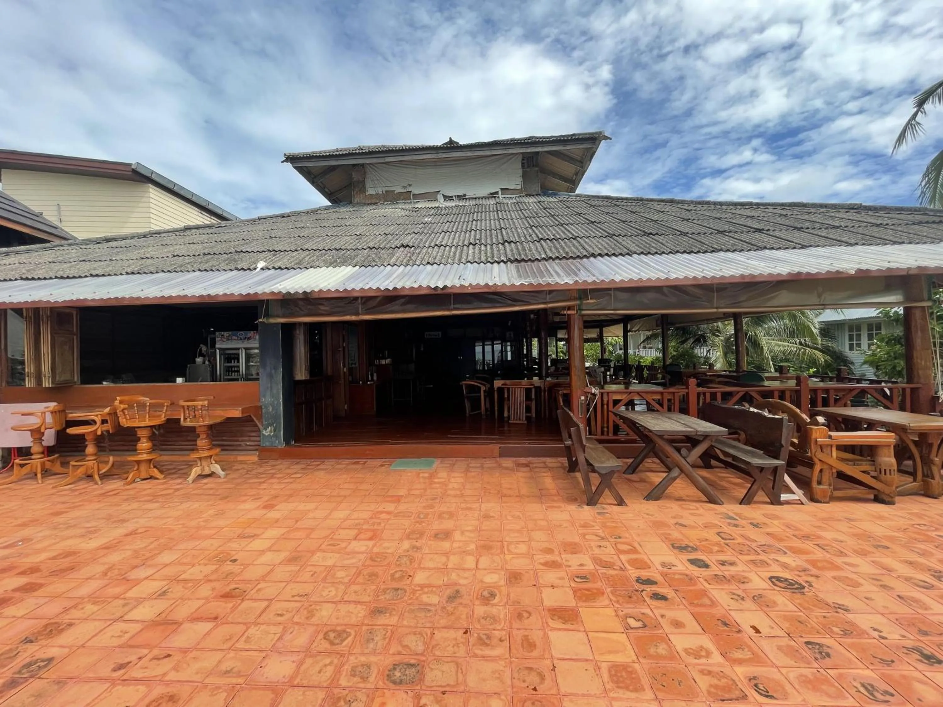 Restaurant/places to eat in Utopia Resort