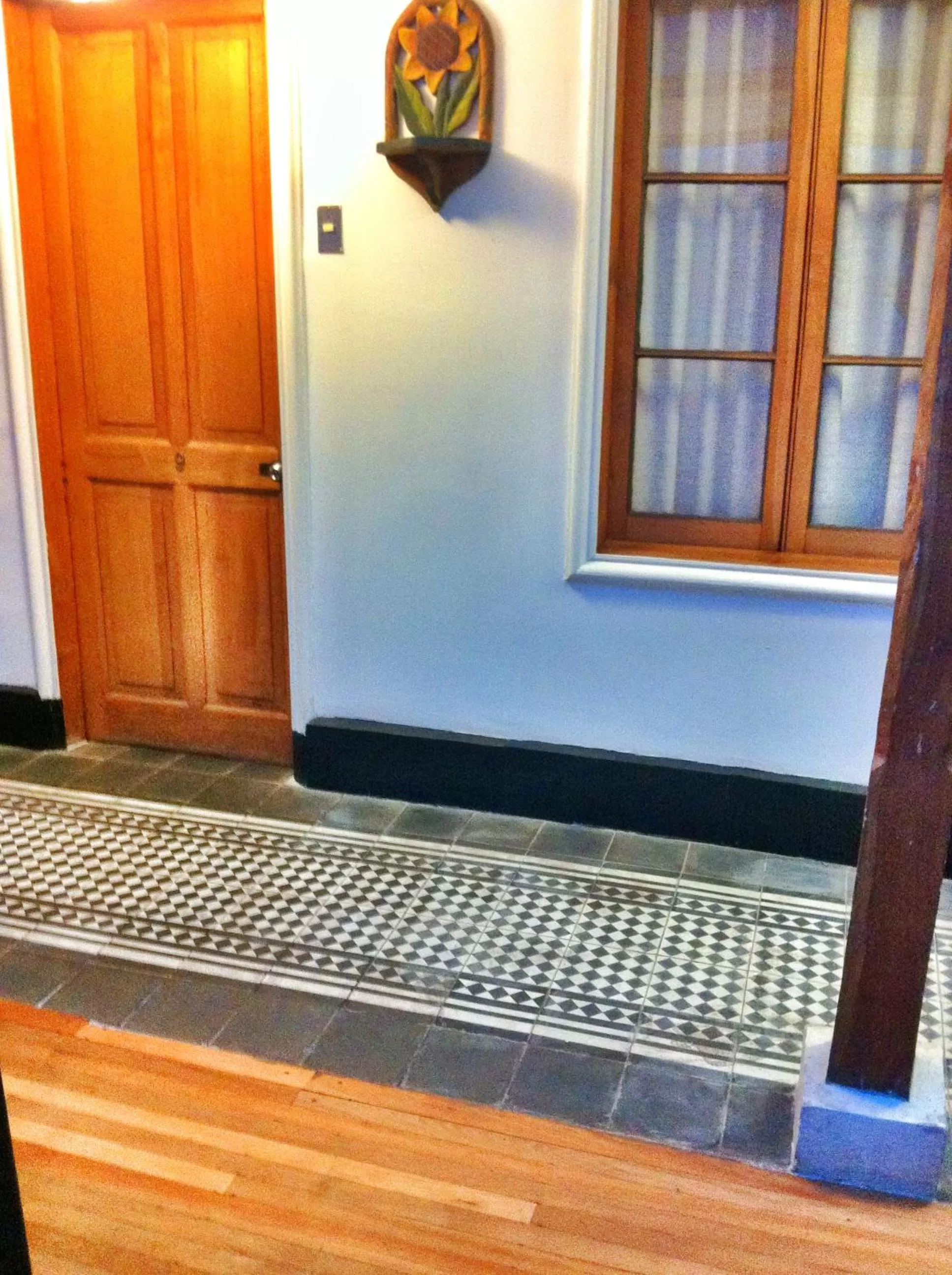 Decorative detail, Facade/Entrance in Tralkan B&B