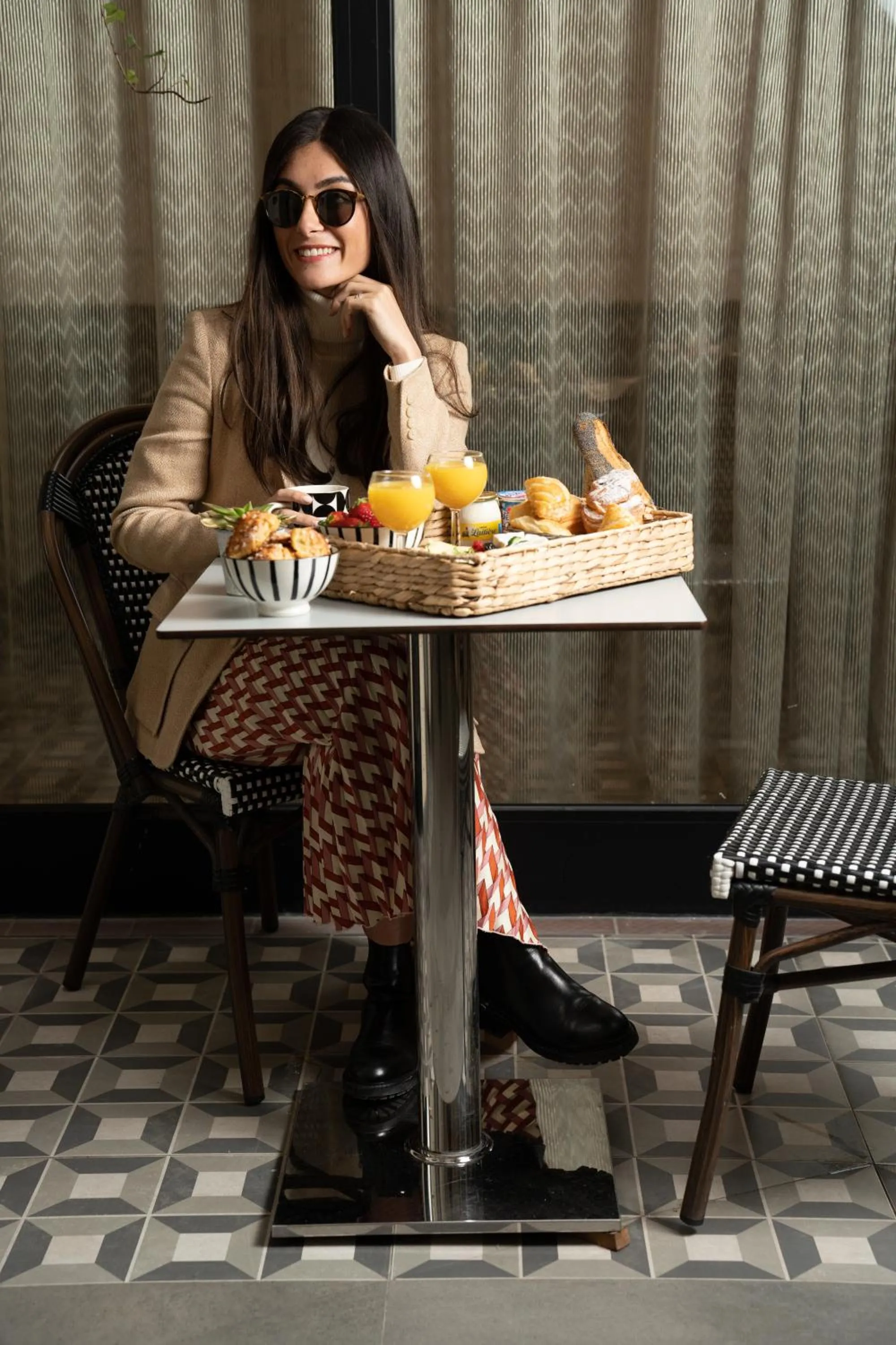 Food and drinks in Hôtel Du Mont Dore Batignolles