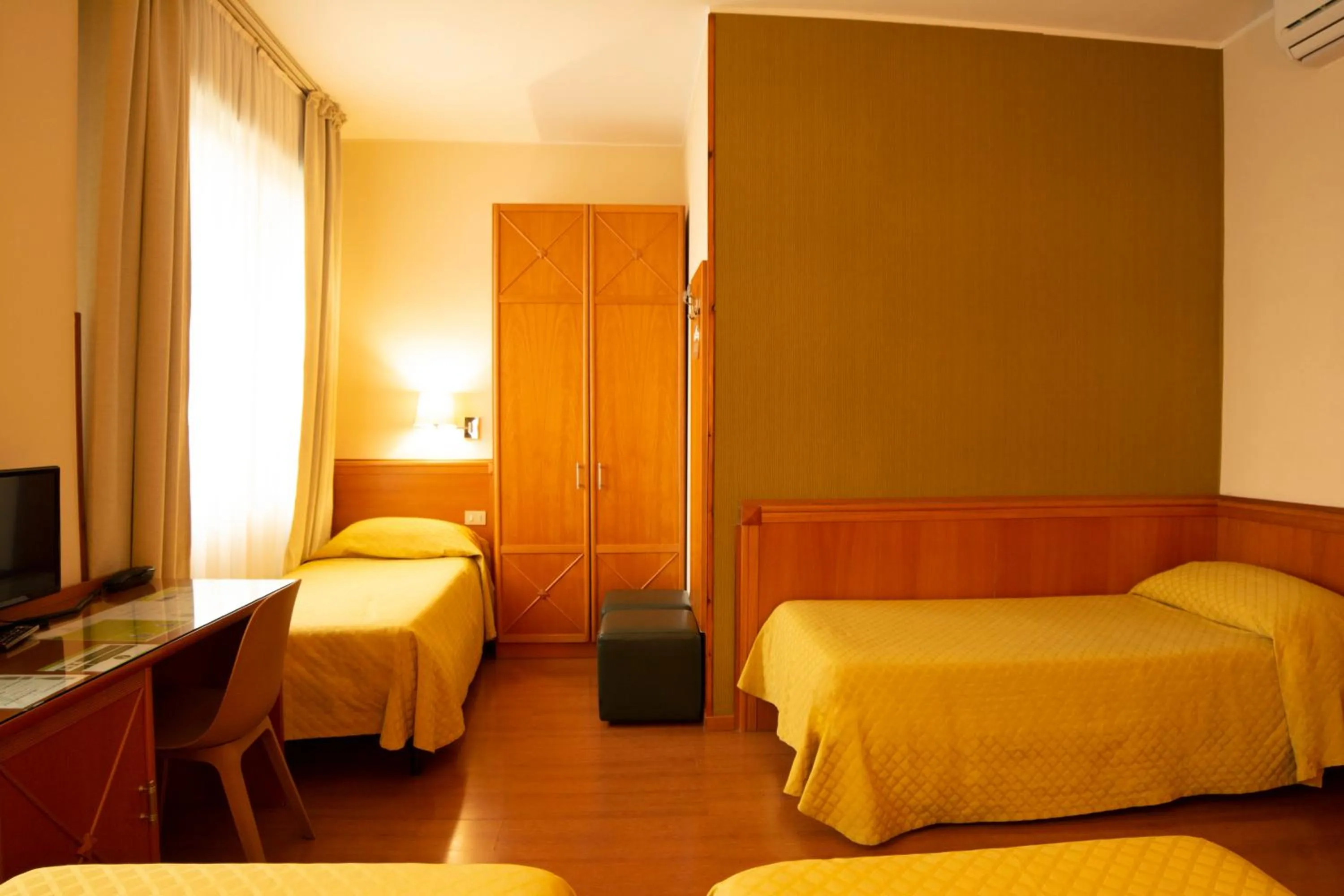Bed in eco Hotel Milano & BioRiso Restaurant