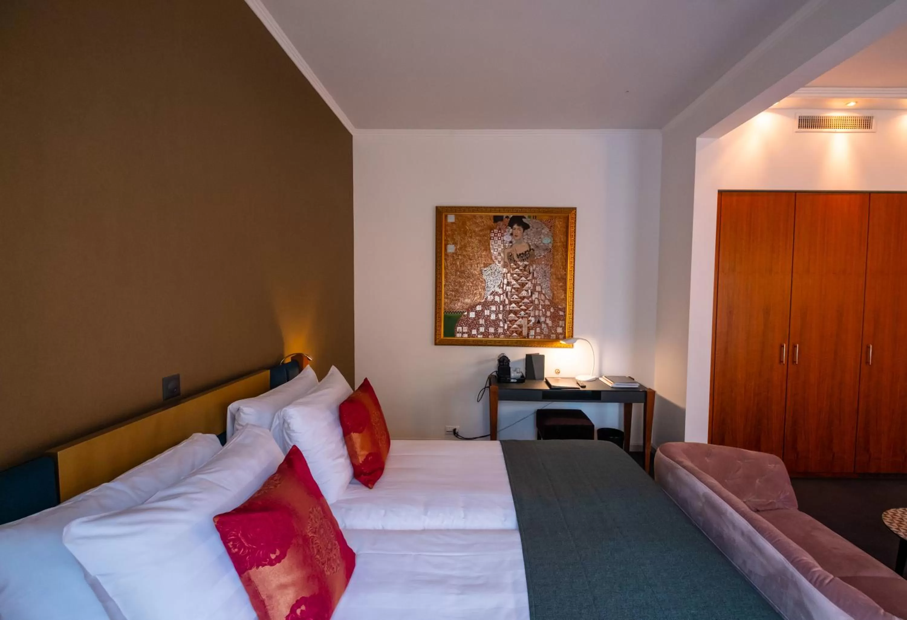 Bed in The Ambassador