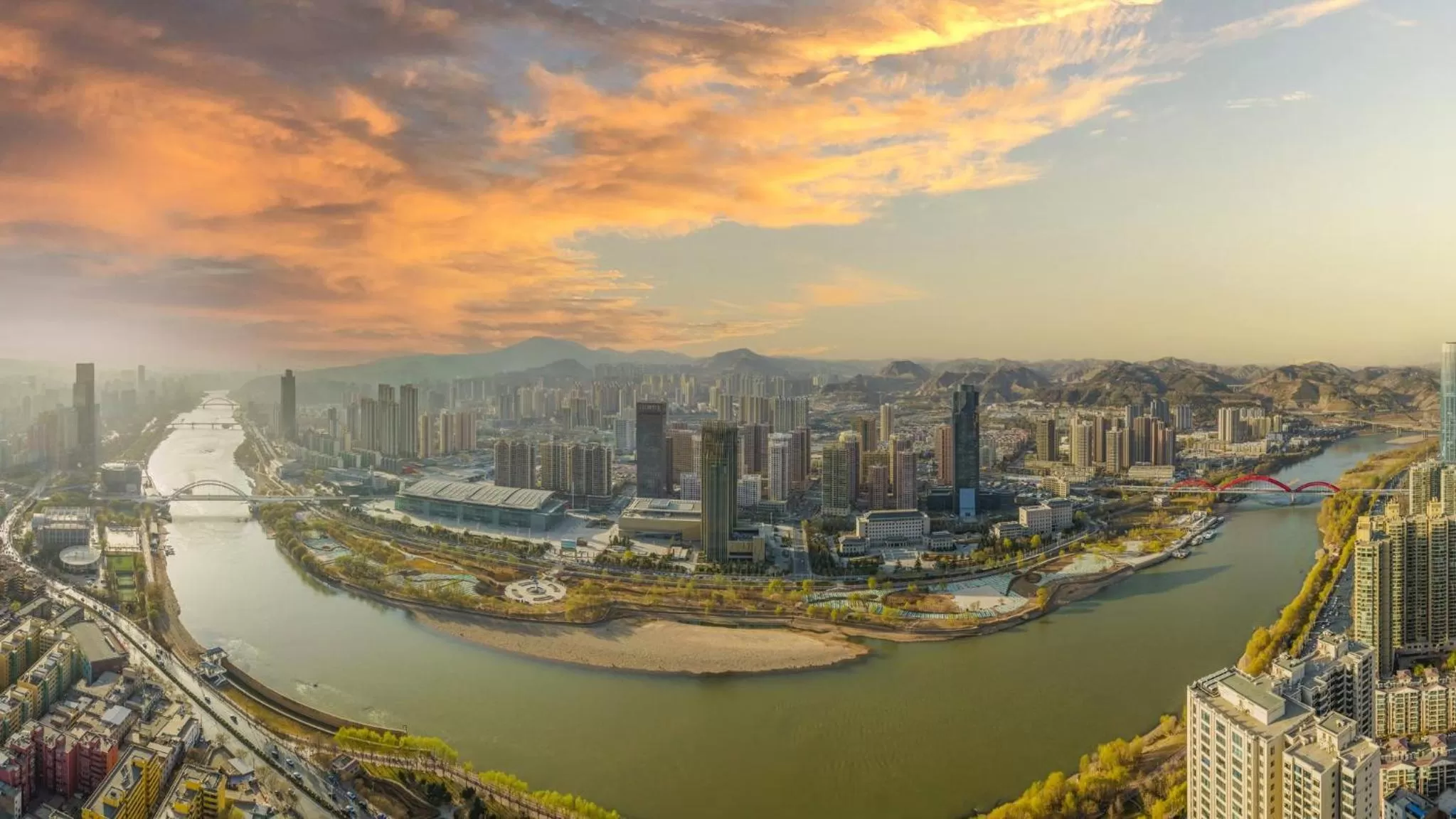 Property building in Crowne Plaza Hotel Lanzhou by IHG