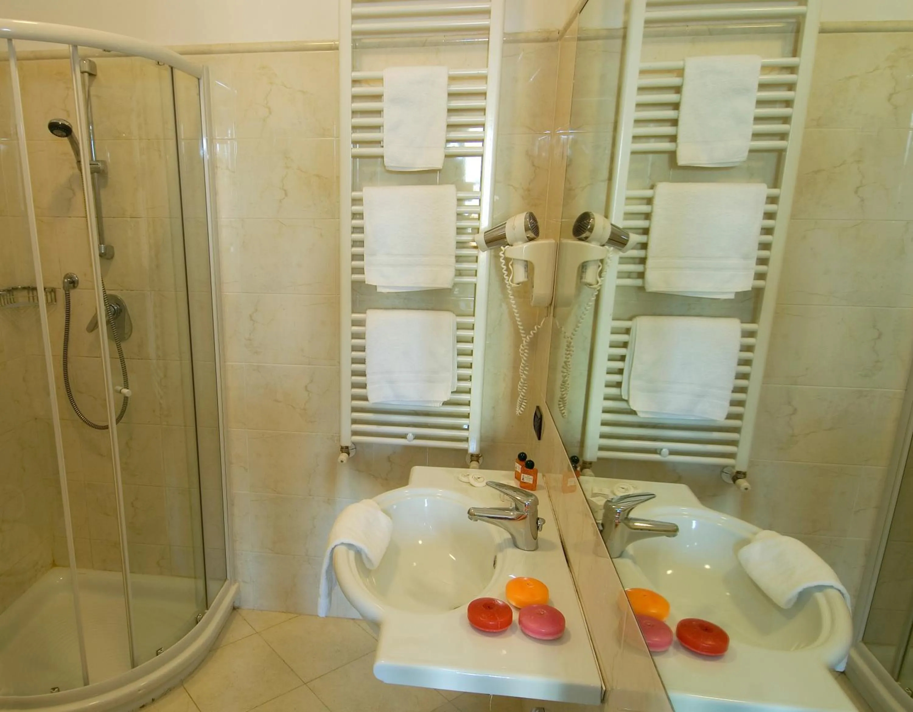 Bathroom in Hotel Cinque Giornate