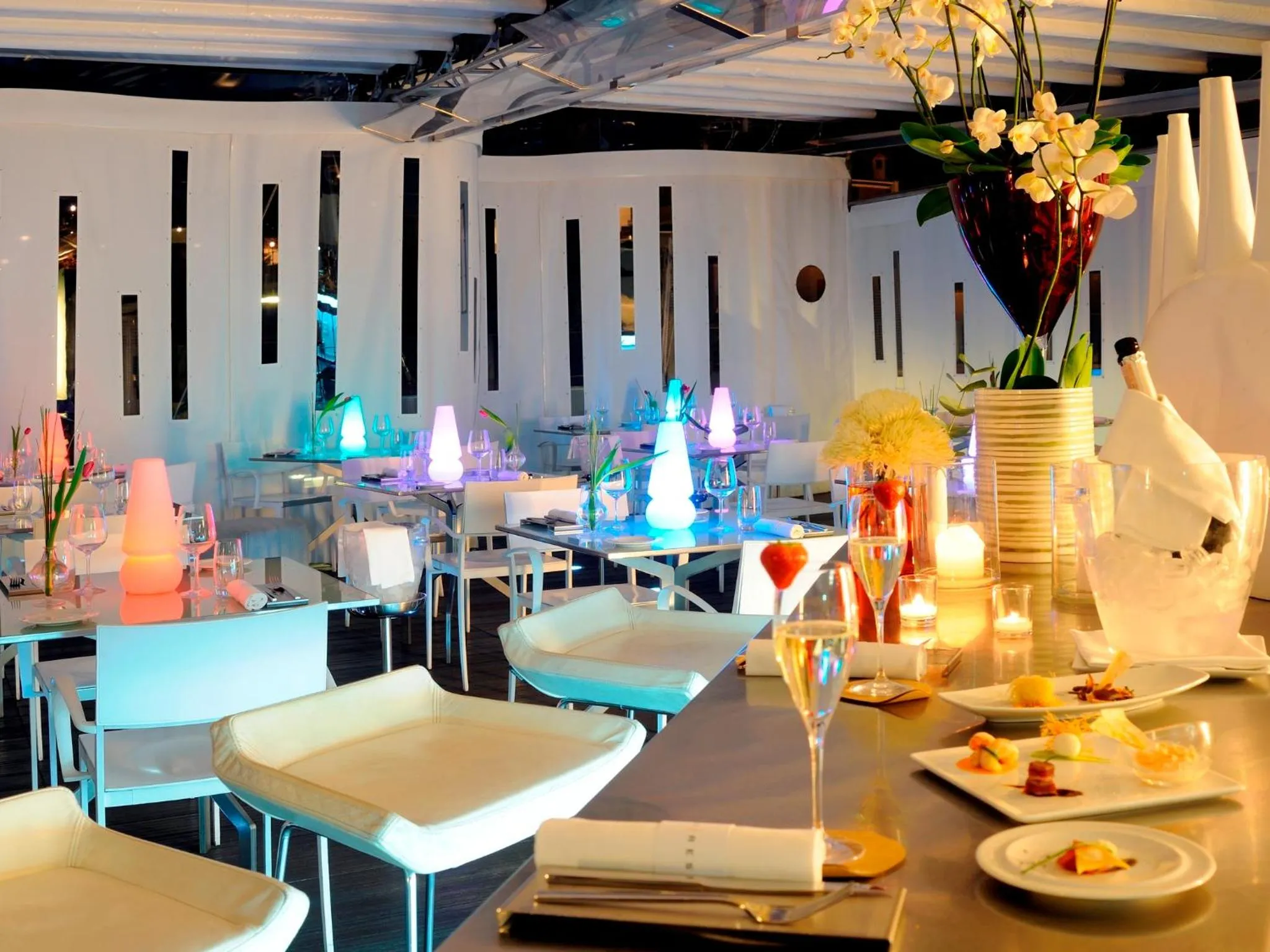 Restaurant/Places to Eat in Suite Valadier