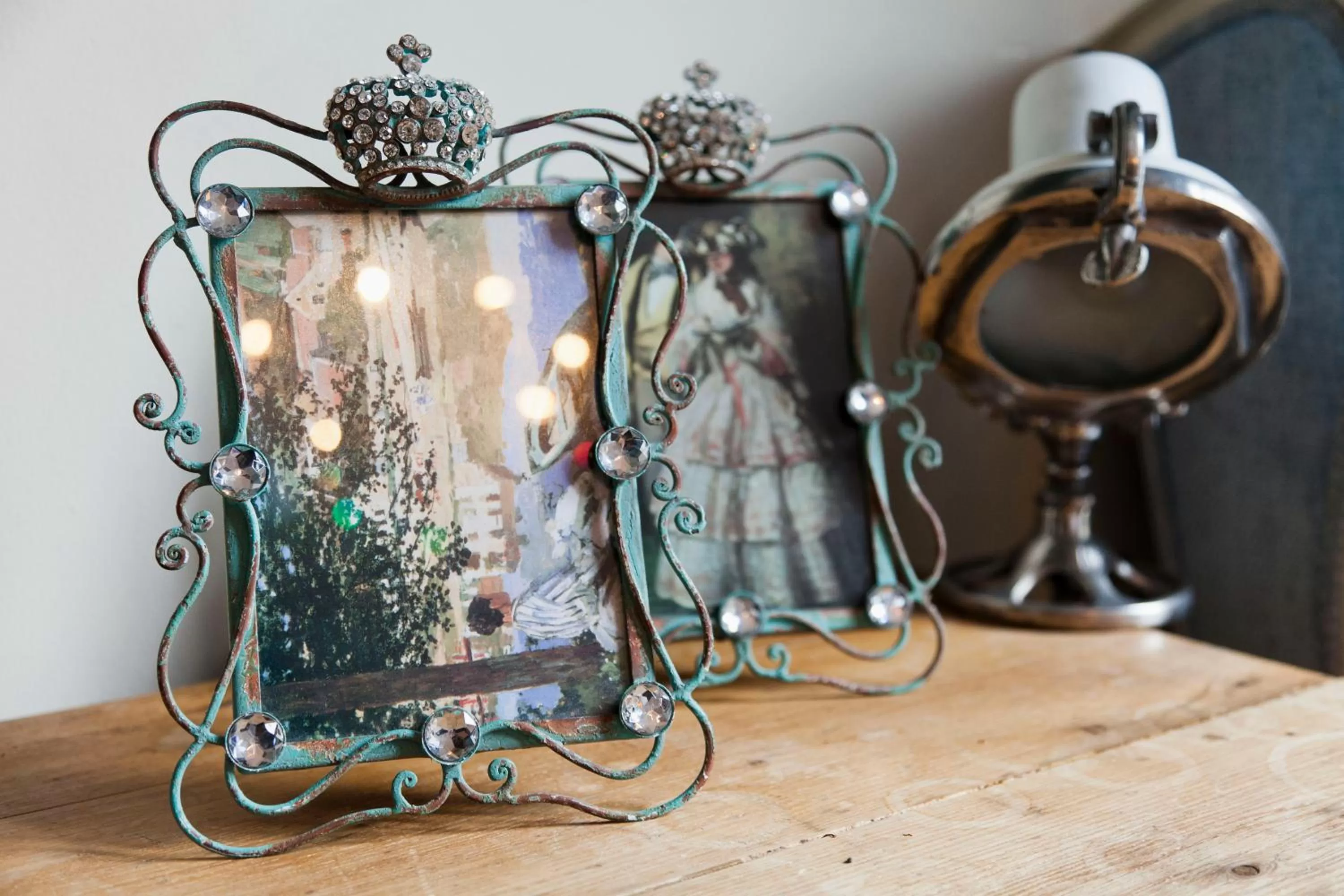 Other in Hotel Diamonds and Pearls