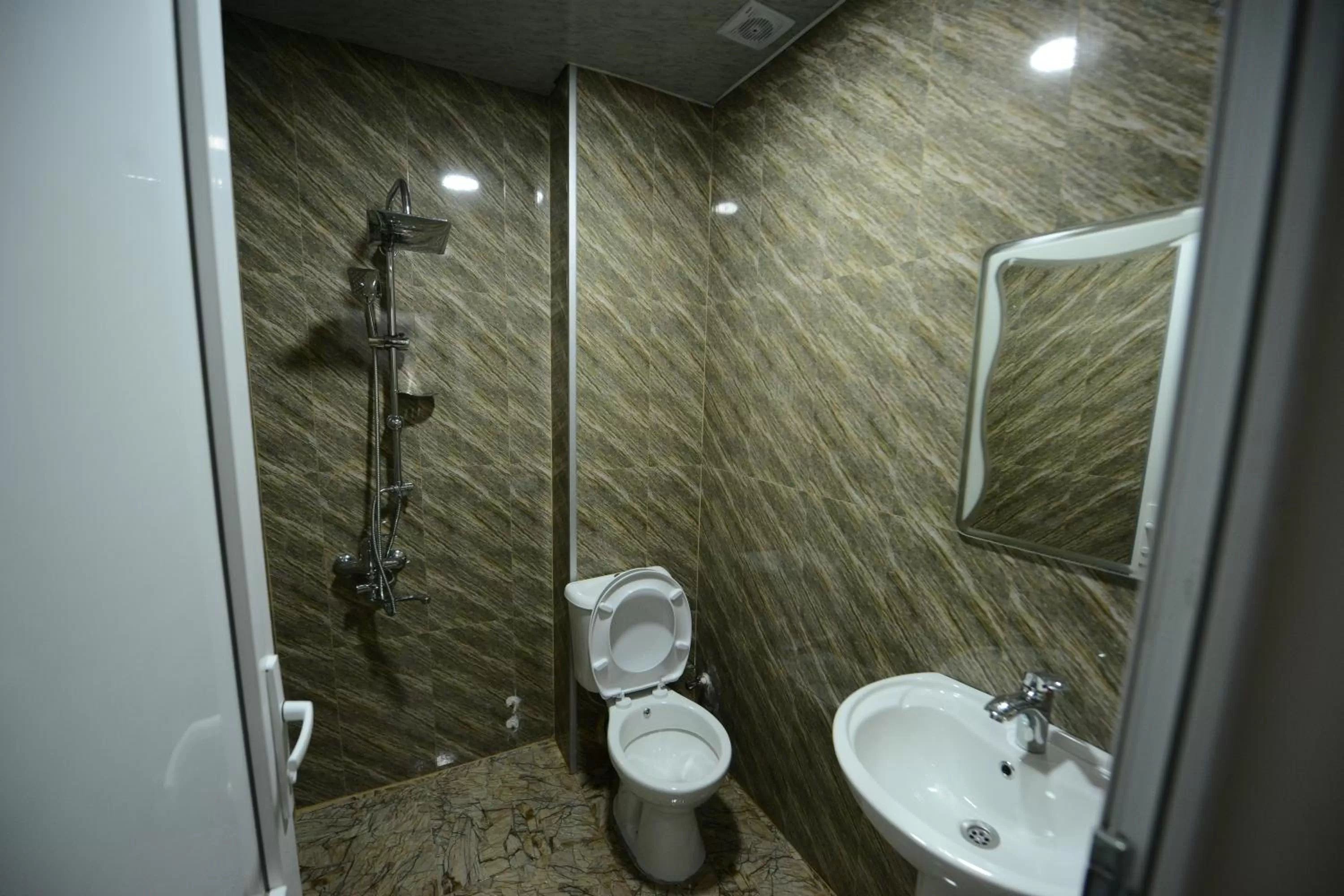 Bathroom in Family Hotel