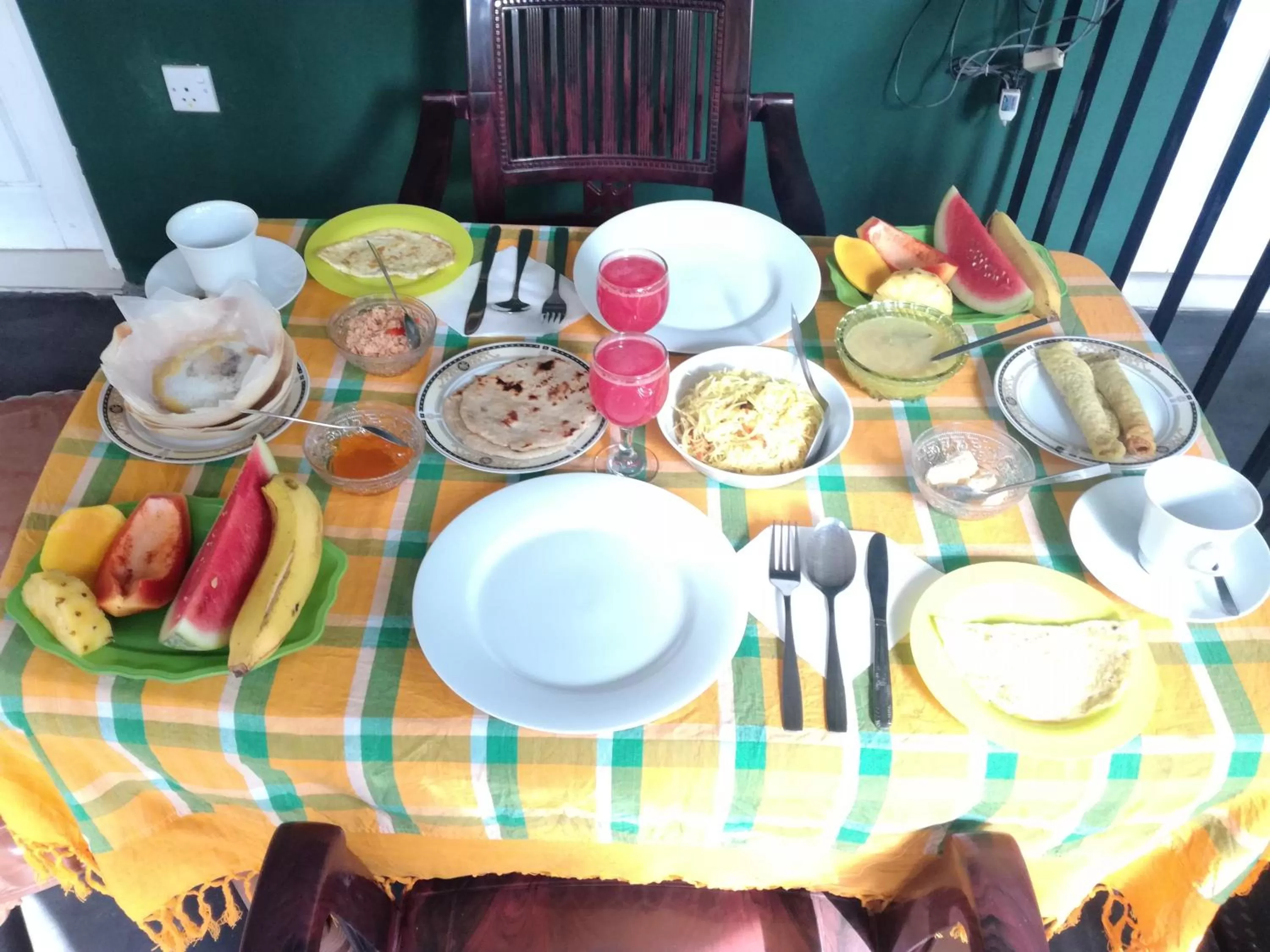 Food and drinks in Green Lantern Inn