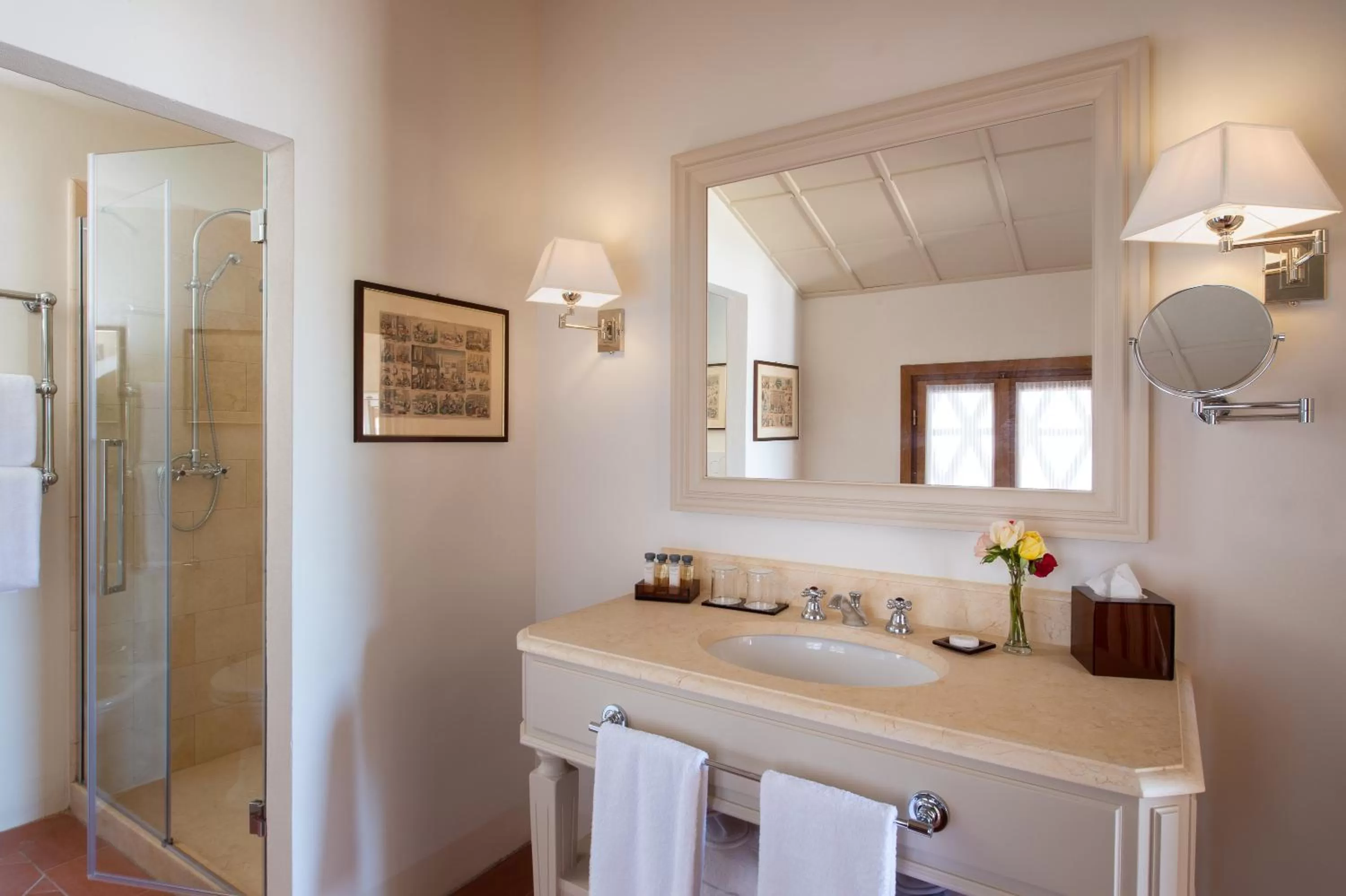 Shower in Viesca Toscana Suites & Villas