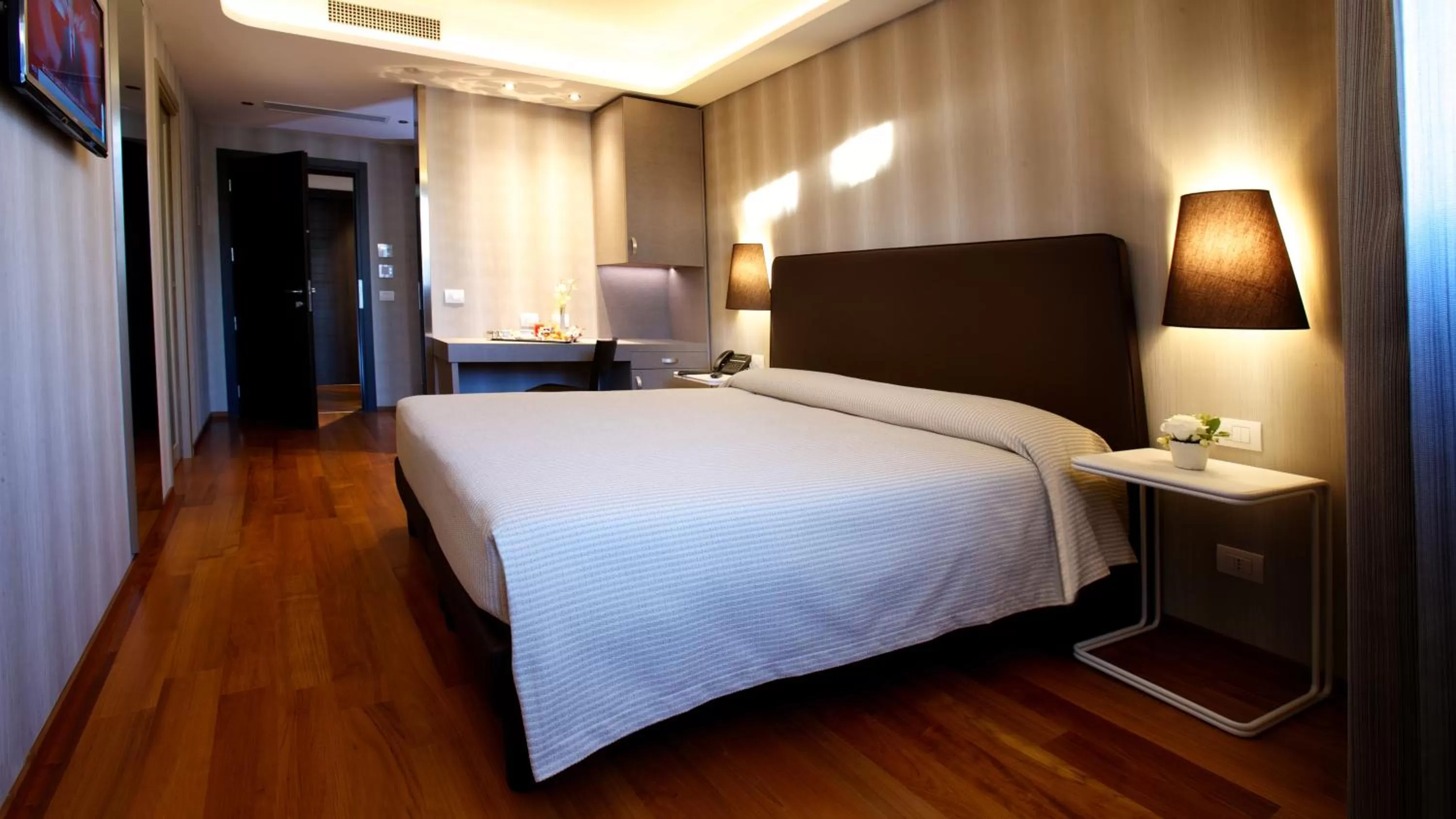 Photo of the whole room, Bed in Callistos Hotel & Spa