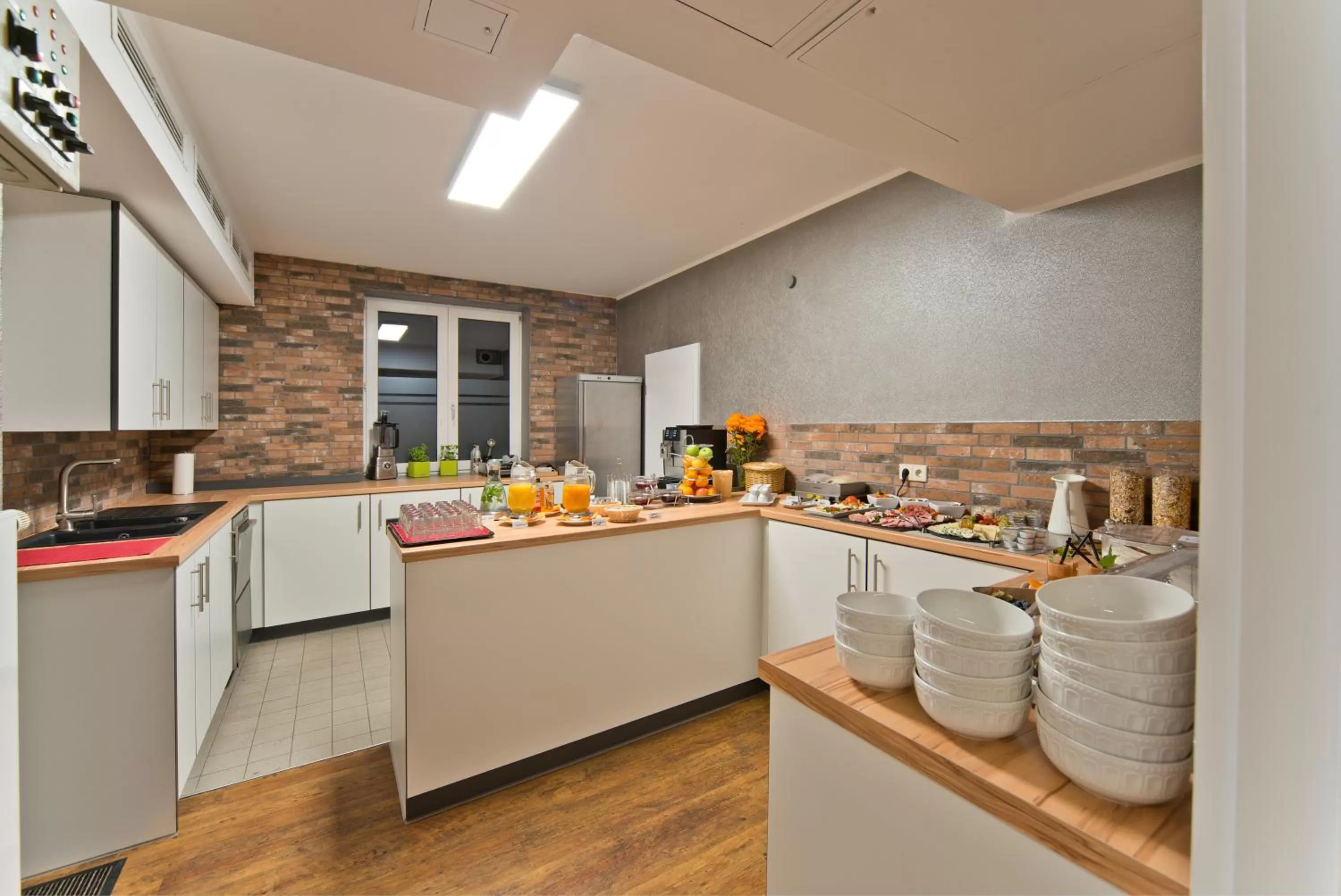 Restaurant/places to eat, Kitchen/Kitchenette in C-YOU Hotel Chemnitz