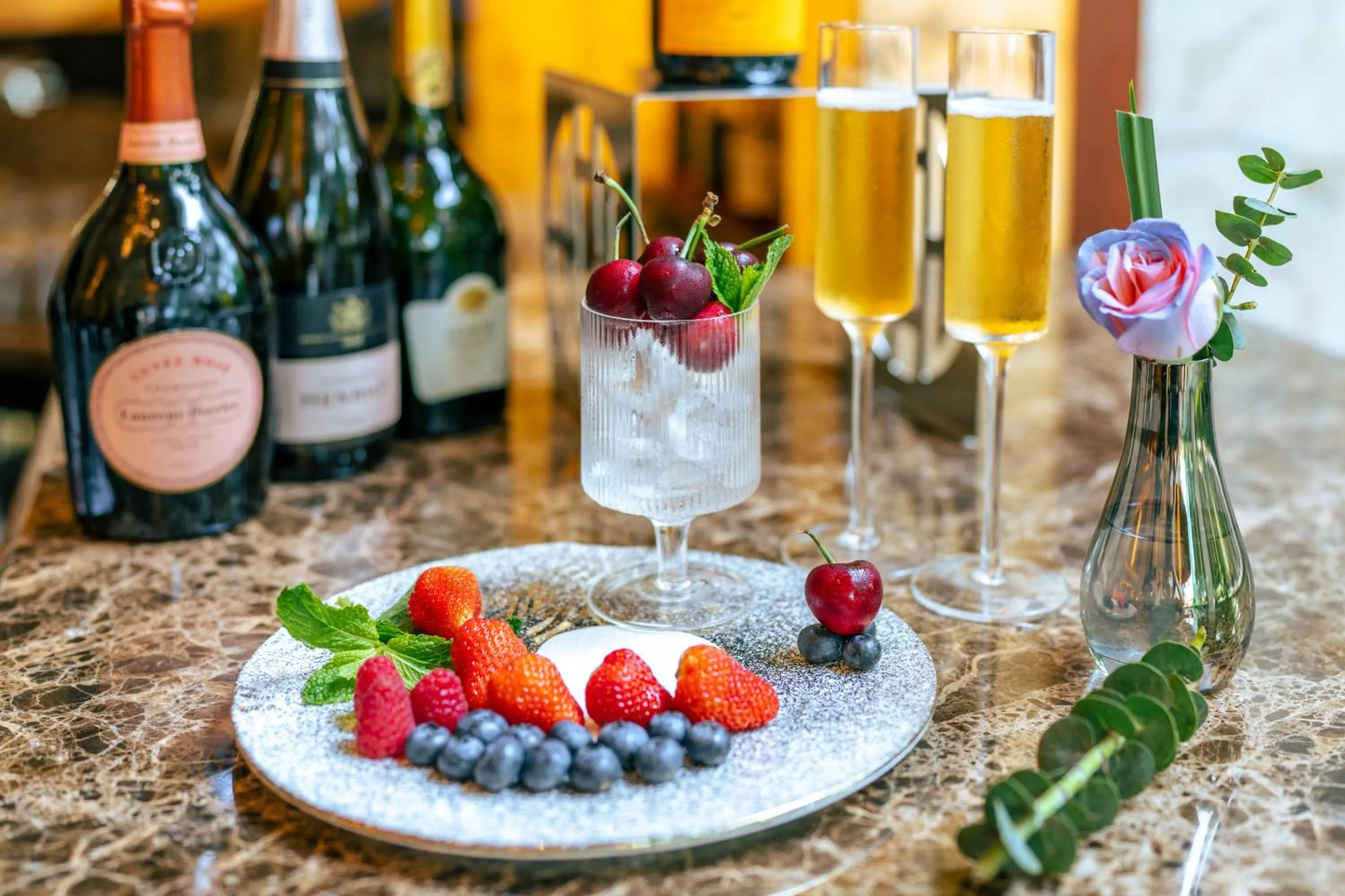 Restaurant/places to eat in Shangri-La Wuhan