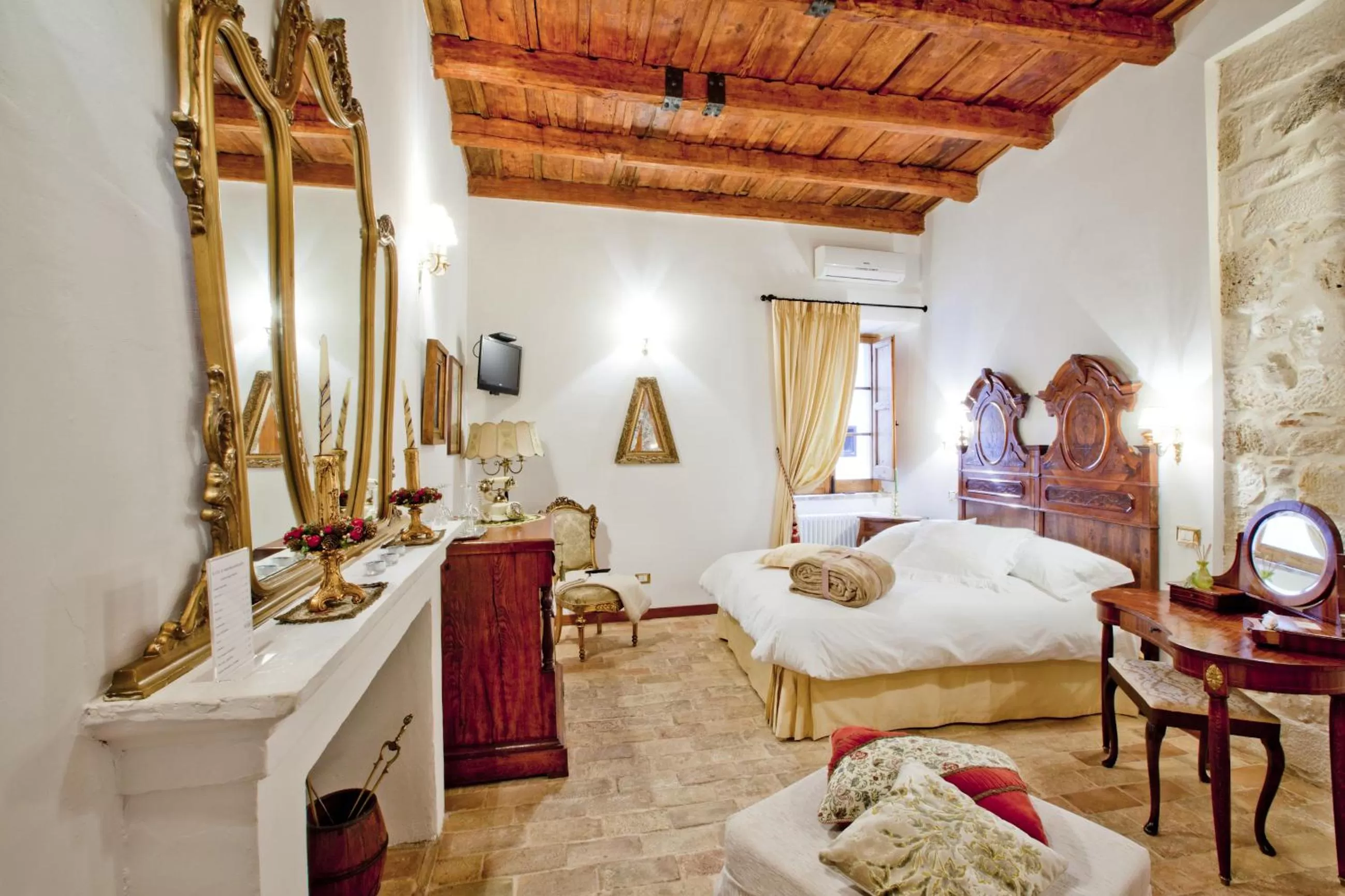 Bedroom, Bed in B&B Il Marchese Del Grillo