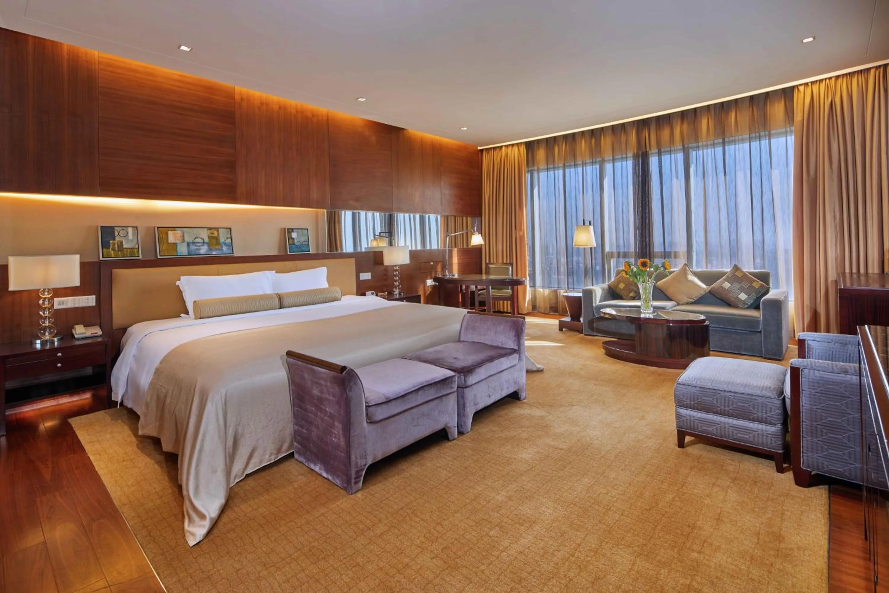 Property building, Bed in HJ International Hotel