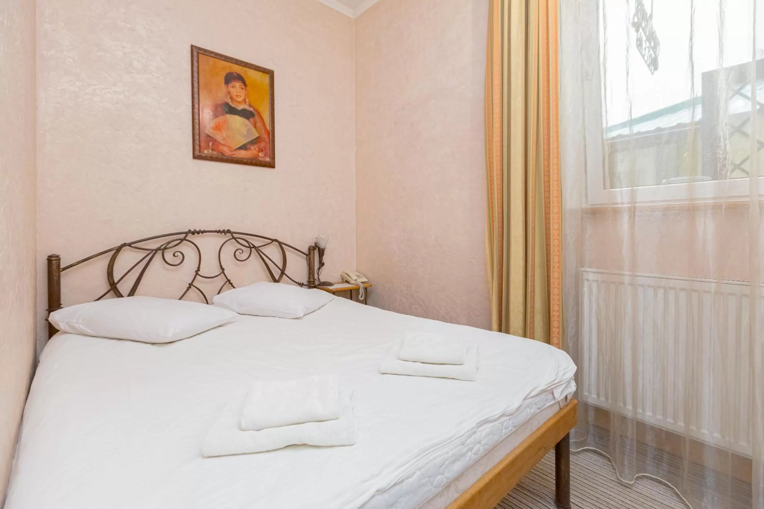 Bed in Staryi Krakiv