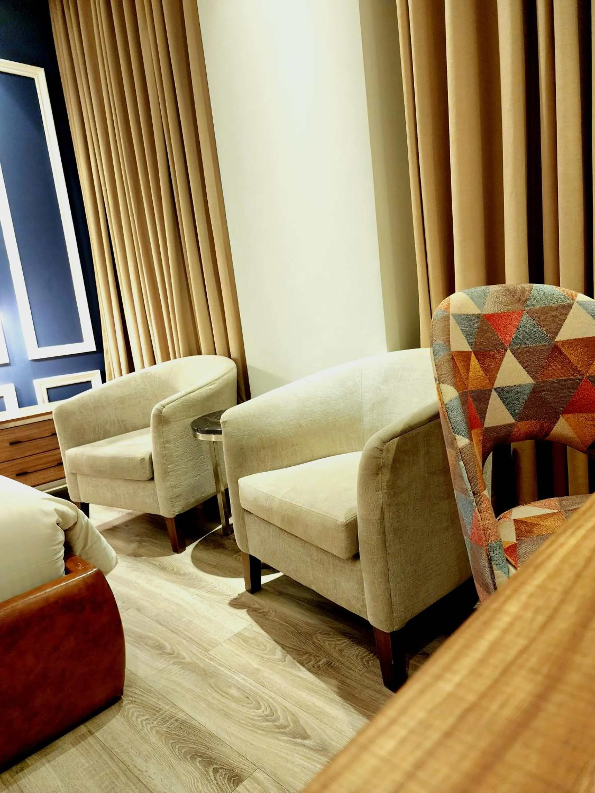 Living room in Best Western Premier Hotel Gulberg Lahore