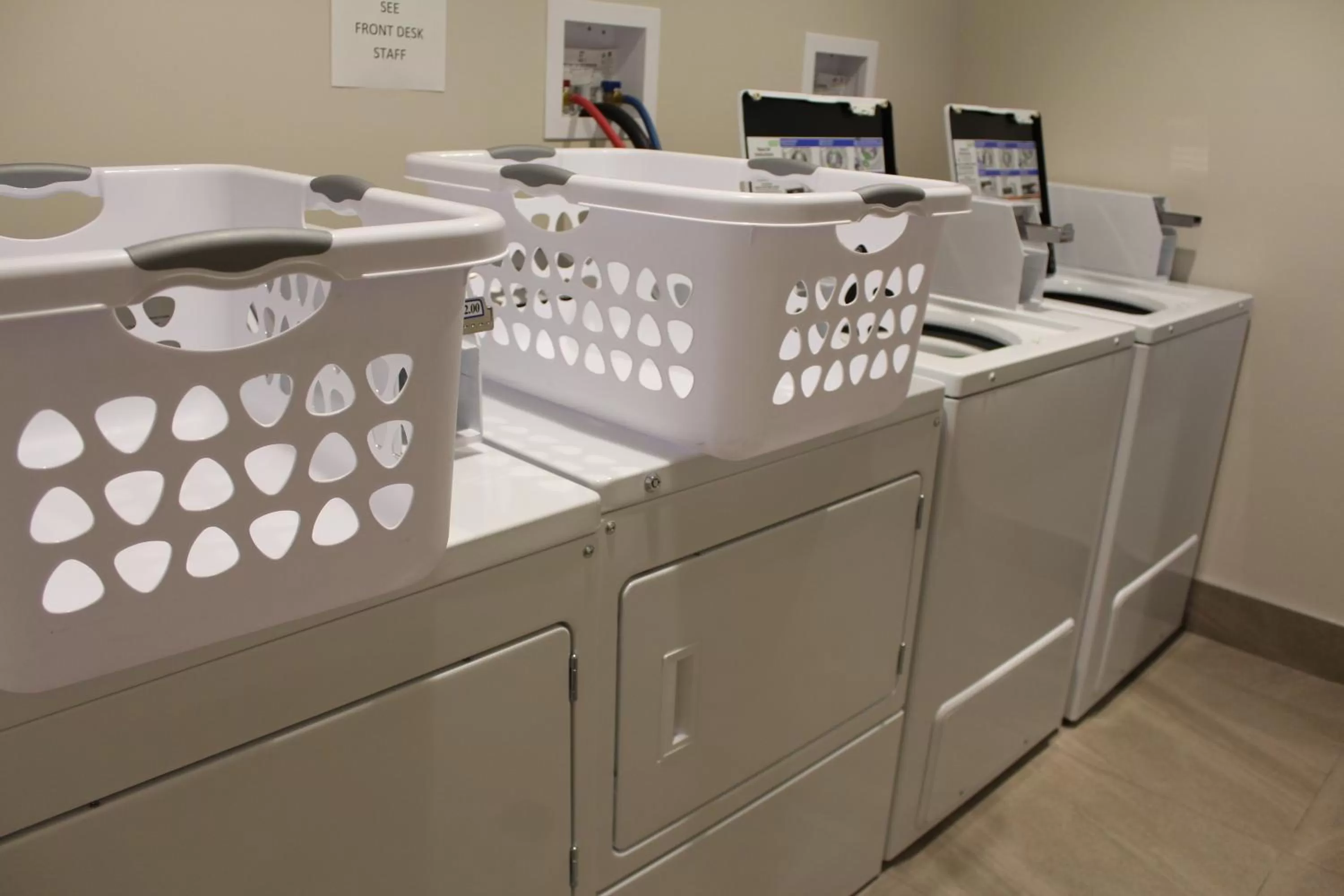 Prairie Moon Inn & Suites Macklin