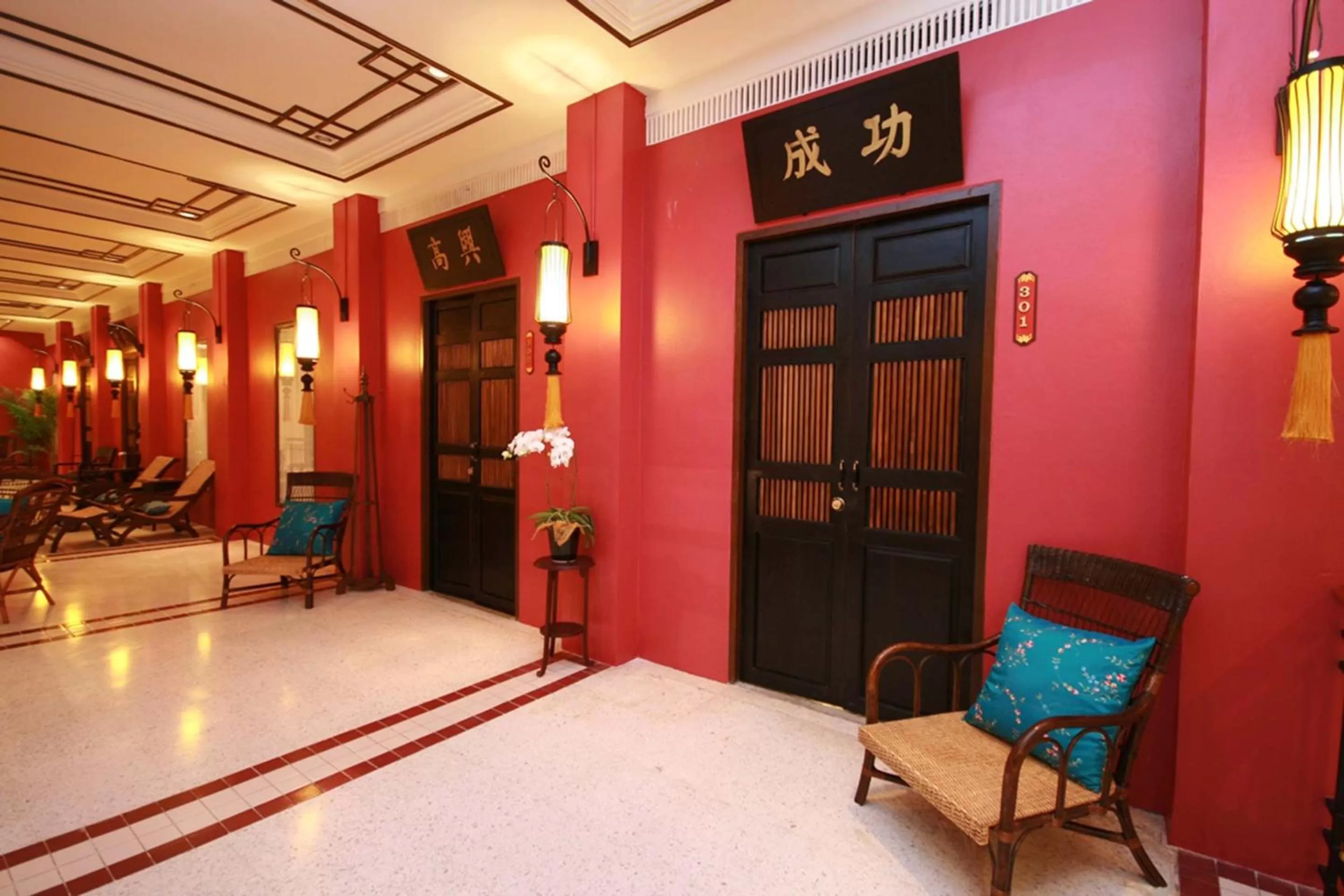 Balcony/Terrace in Shanghai Mansion Bangkok