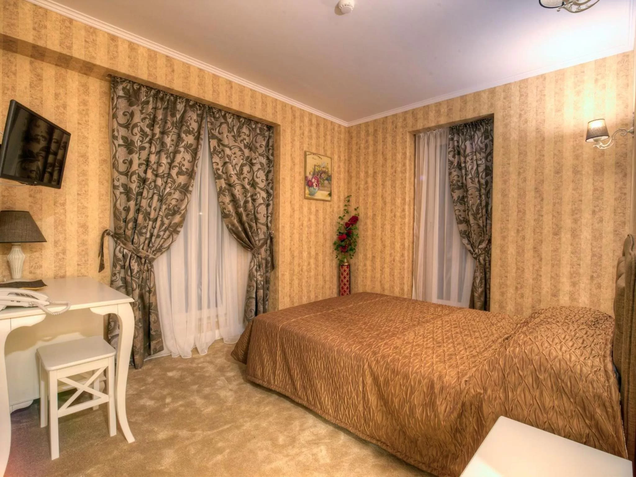 Bed in Family Hotel Agoncev