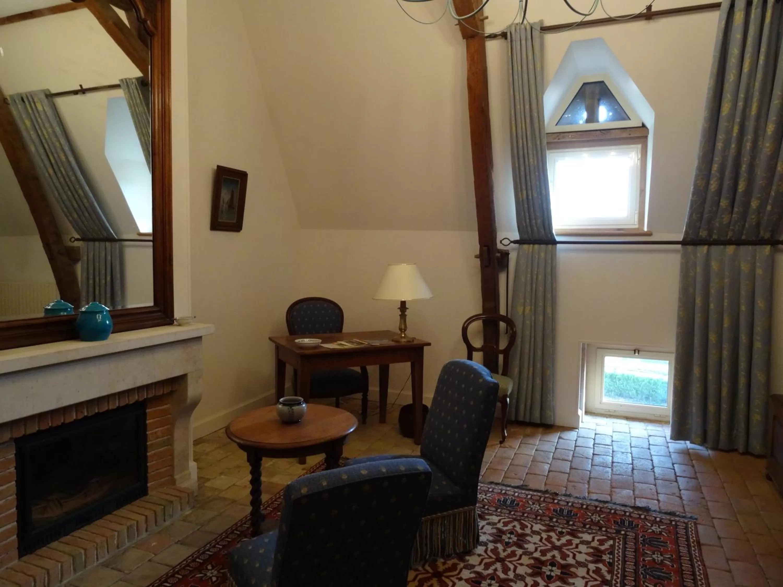 Seating area in Gentilhommière de Collonges