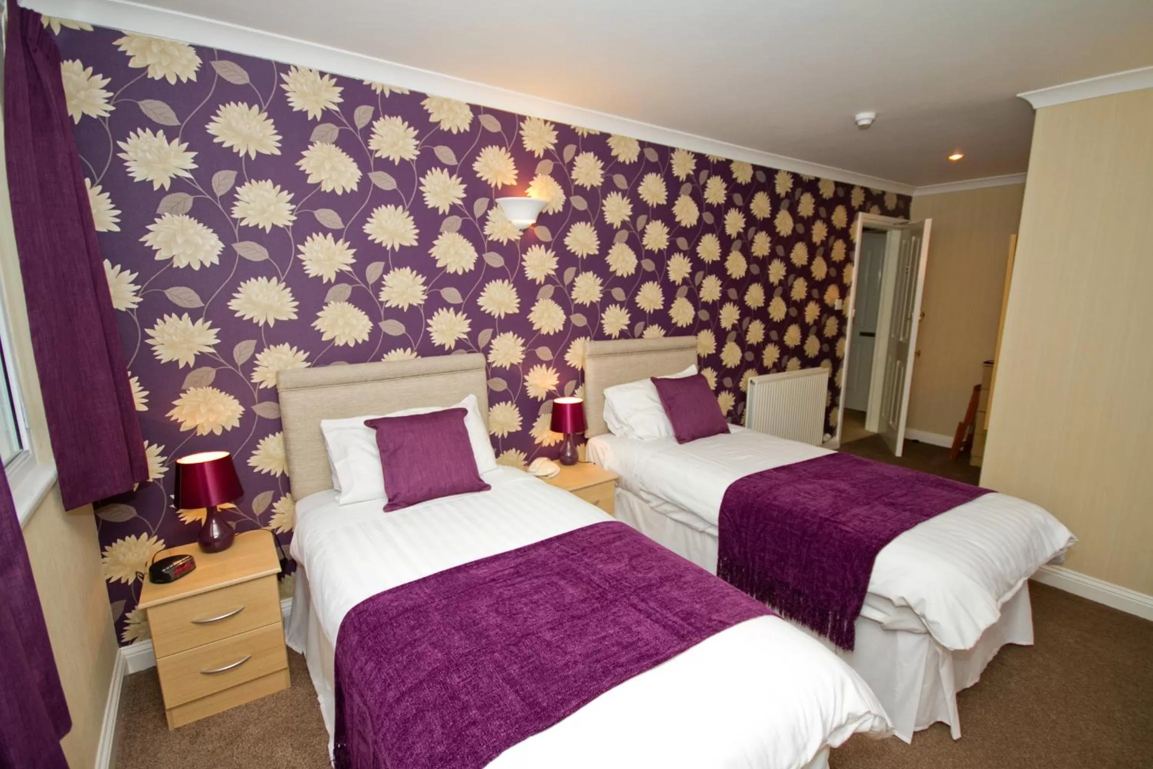 Bedroom, Bed in Gwesty Minffordd Hotel