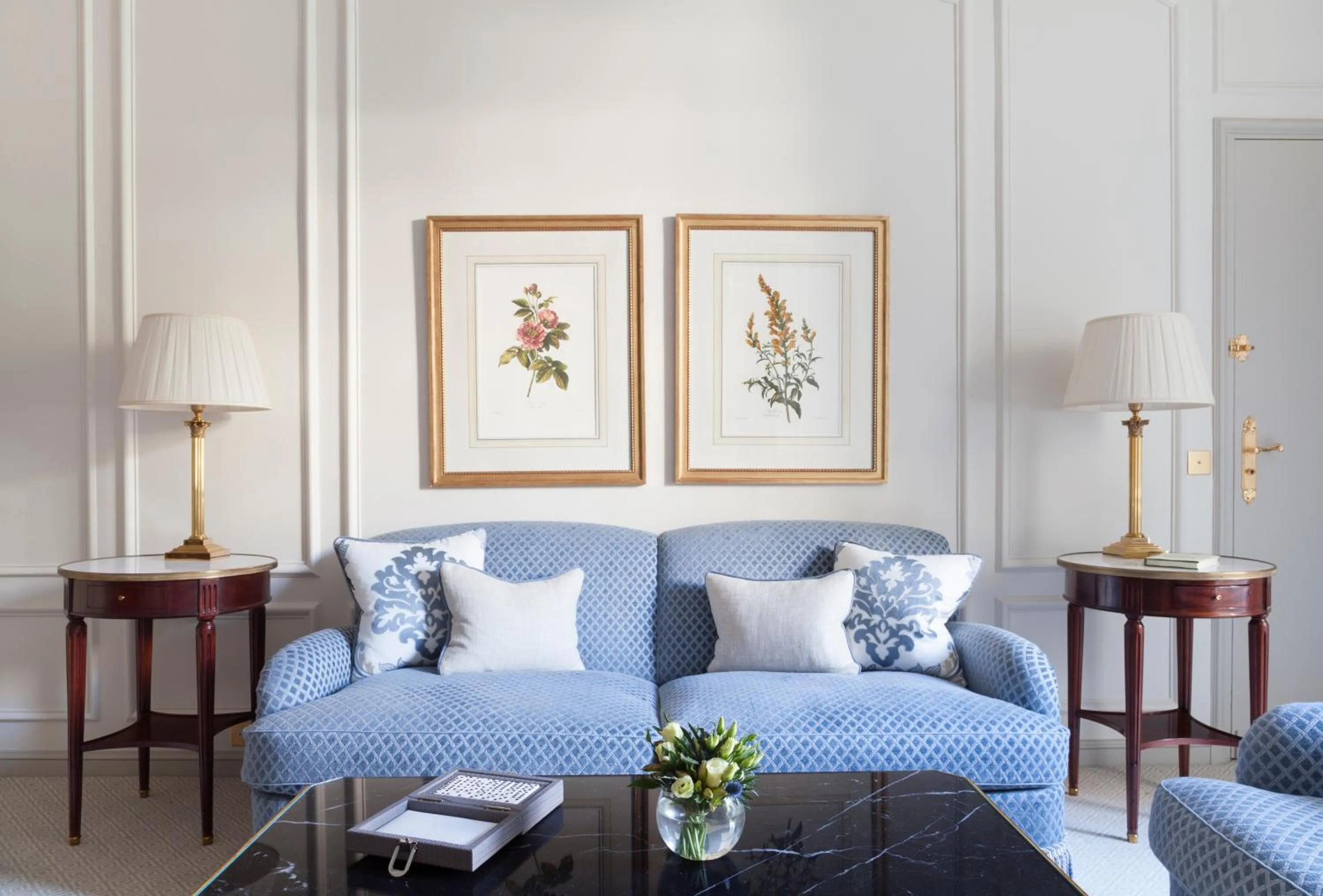Living room in Le Bristol Paris, Oetker Hotels