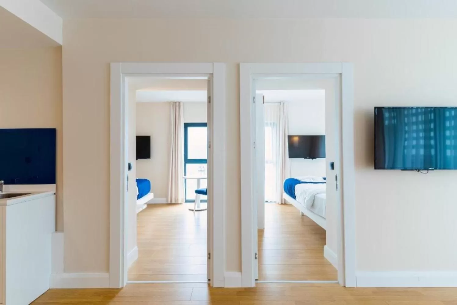 Communal lounge/ TV room, TV/Entertainment Center in Luxury Sea View Aparthotel In Orbi City Batumi