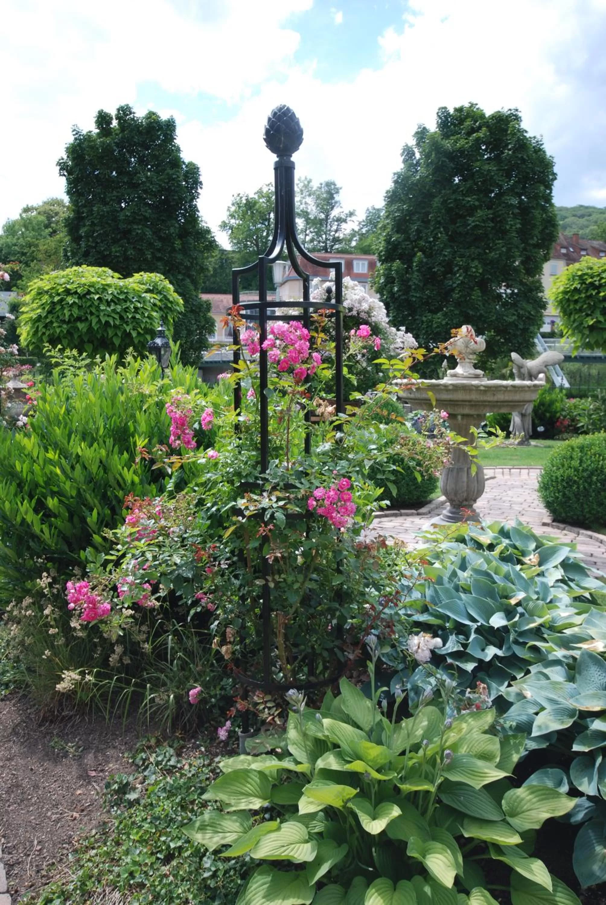 Garden view, Garden in Hotel Residenz am Rosengarten