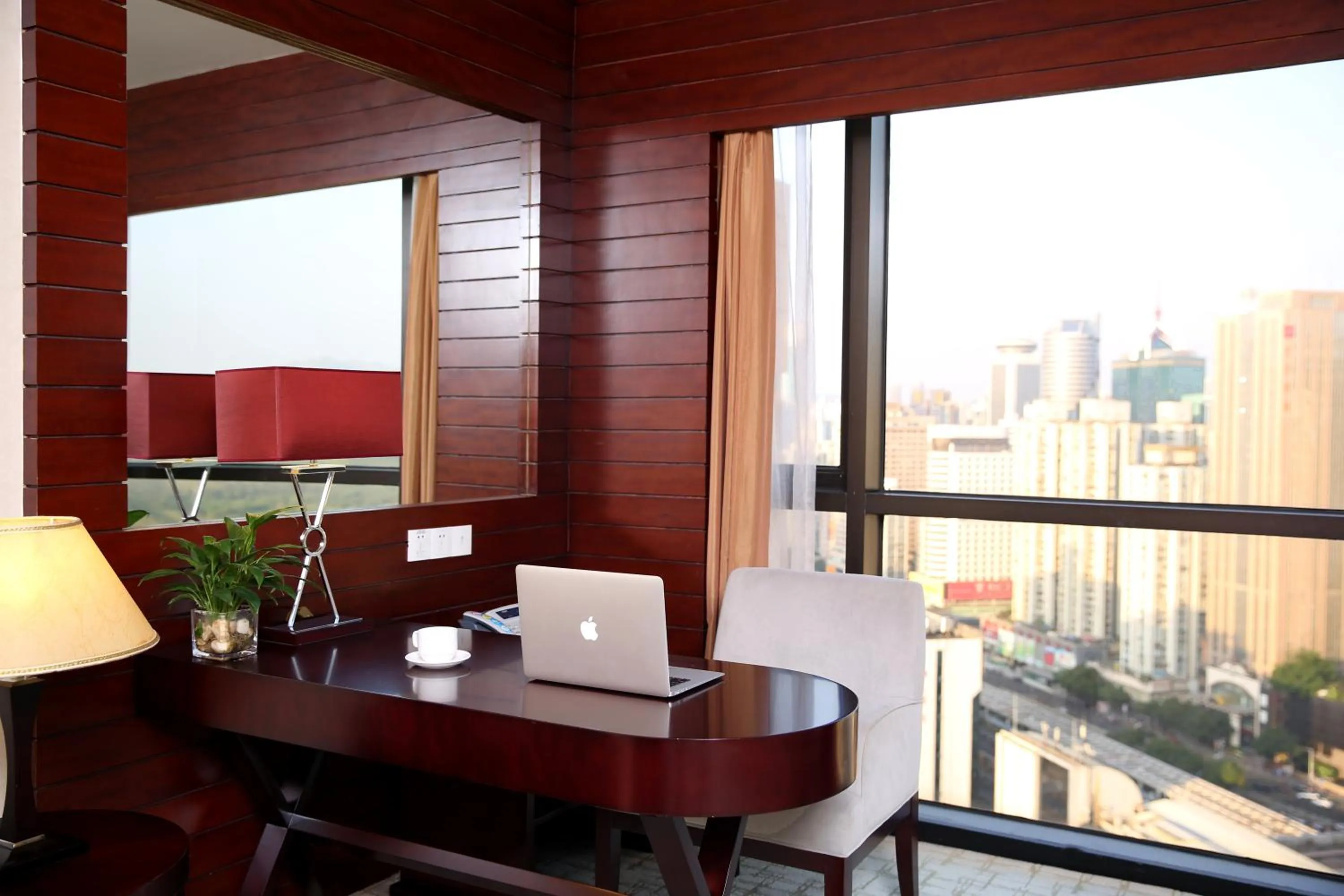 Felicity Hotel Shenzhen, Luohu Railway Station