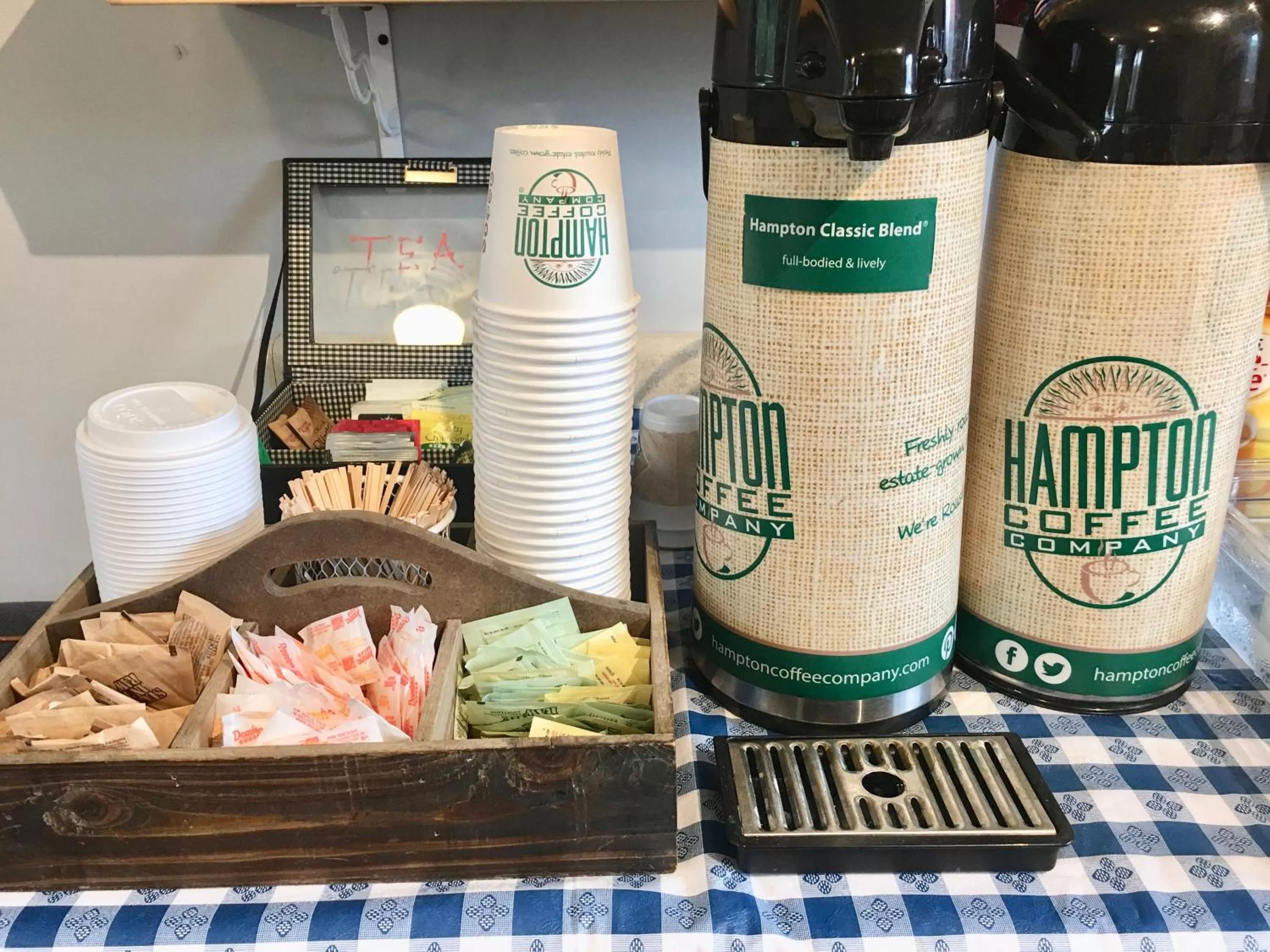 Breakfast in Shorewood Inn