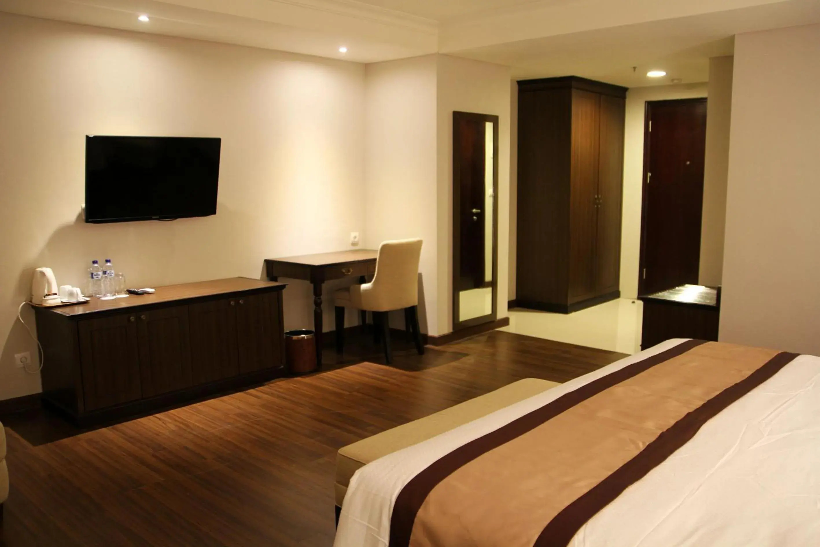 Business Room in Varna Culture Hotel Soerabaia Business Room in Varna Culture Hotel Soerabaia