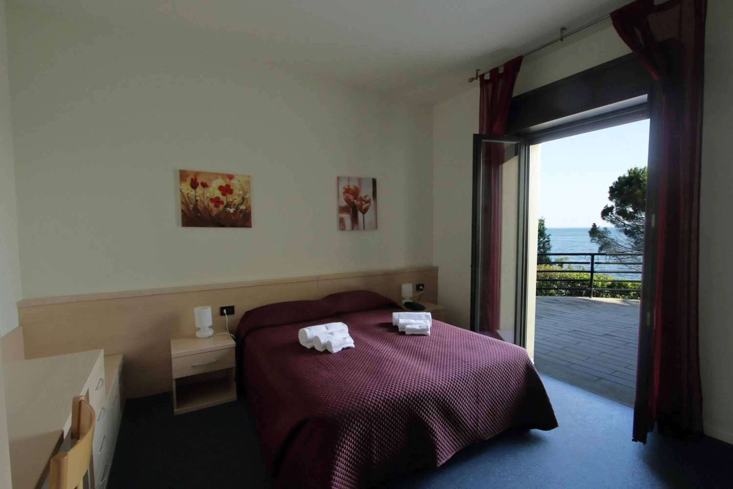 Double Room with Lake View - single occupancy in Hotel Aquavite Double Room with Lake View - single occupancy in Hotel Aquavite