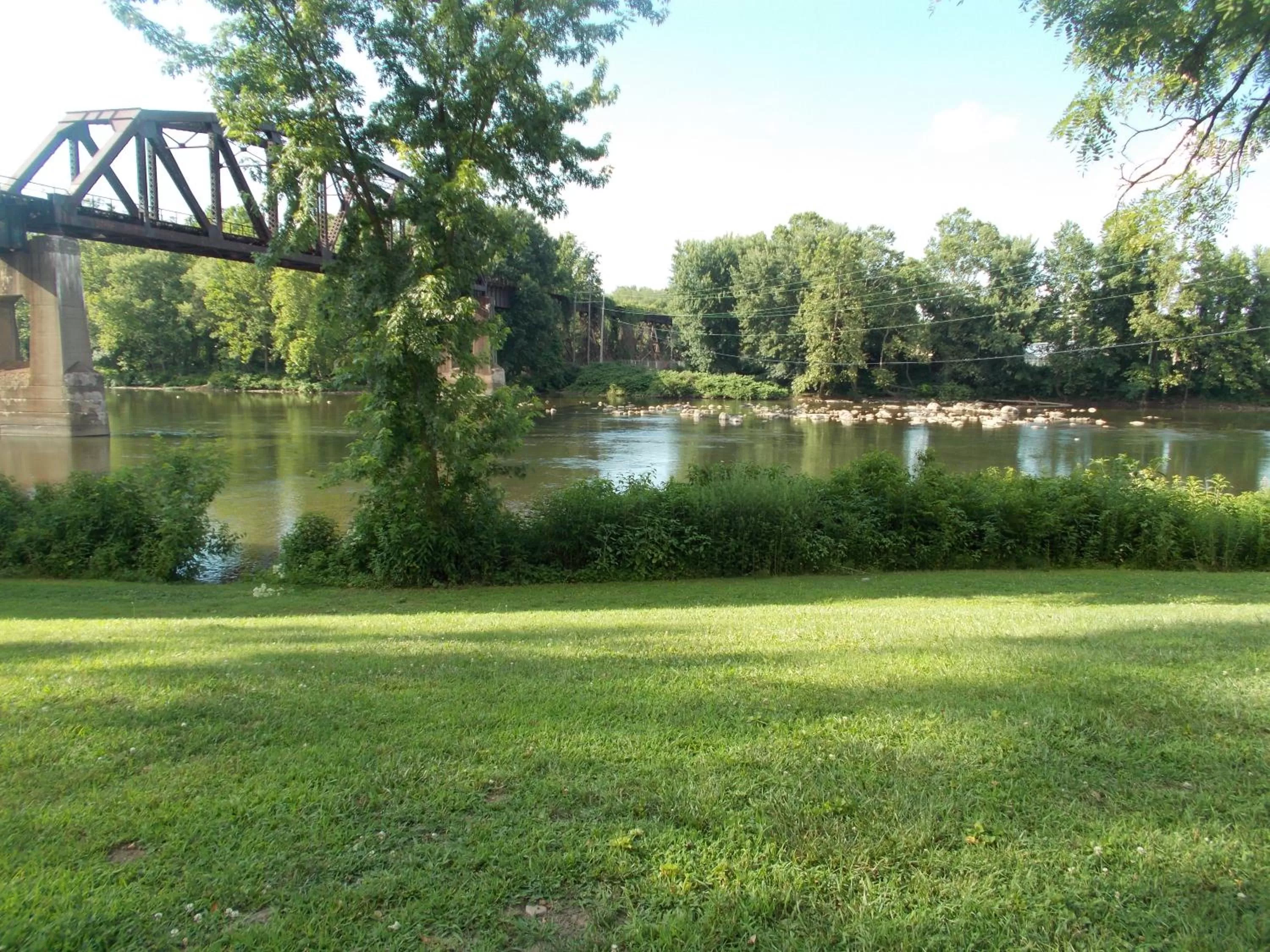 Area and facilities in Melody Motor Lodge