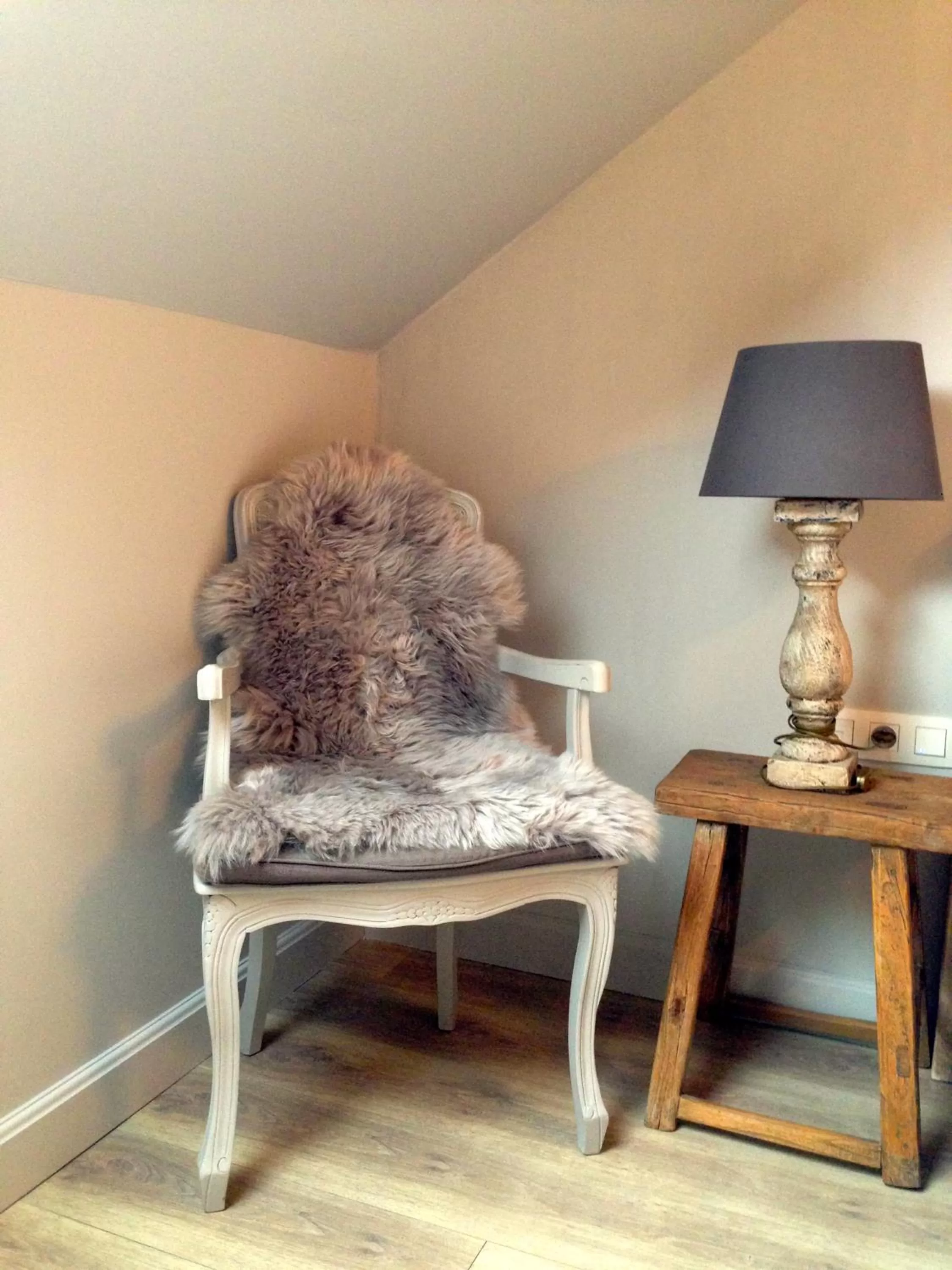 Decorative detail, Seating Area in B&B Silentium