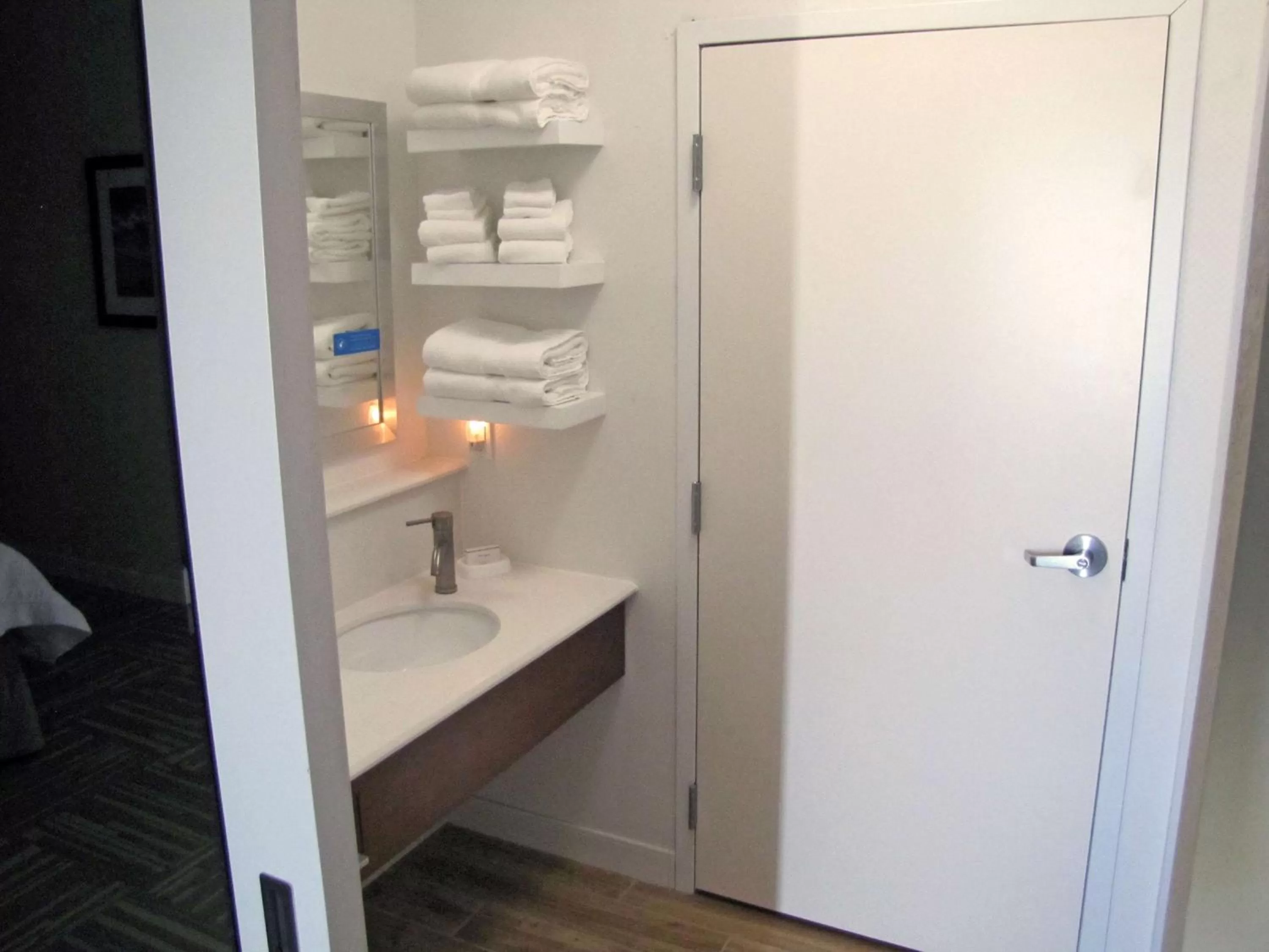 Bathroom in Hampton Inn McPherson