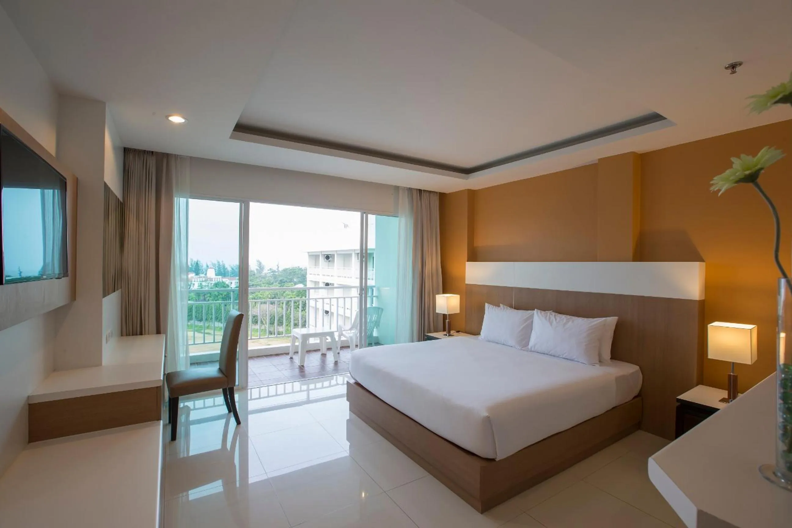 Photo of the whole room, Bed in Chanalai Hillside Resort, Karon Beach