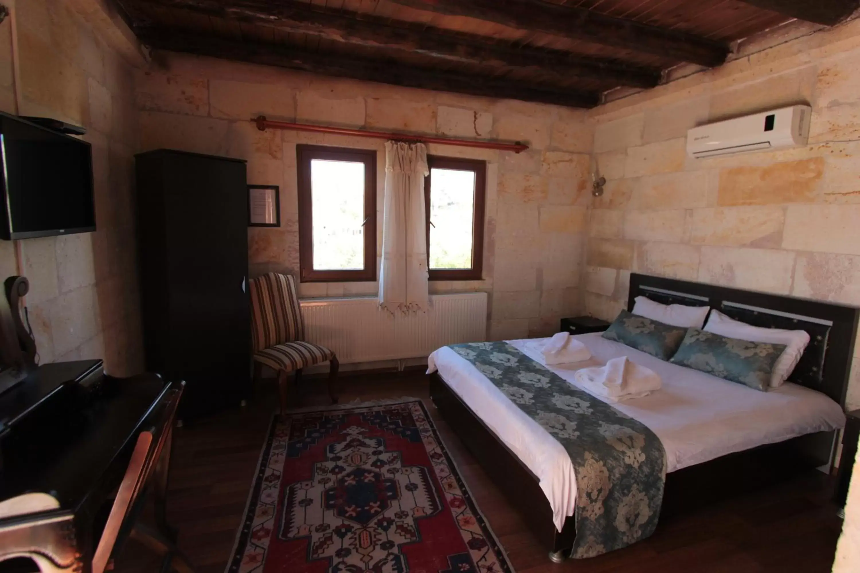 Comfort Cave Stone Room in Guven Cave Hotel Comfort Cave Stone Room in Guven Cave Hotel