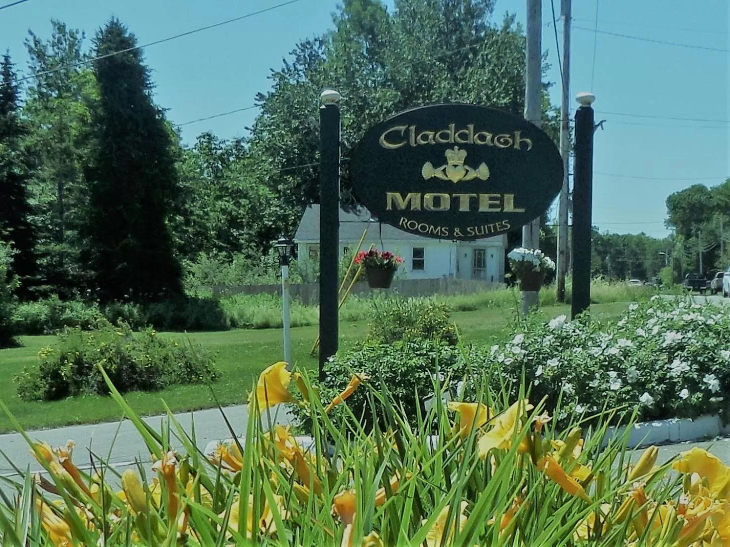 Property logo or sign in Claddagh Motel & Suites