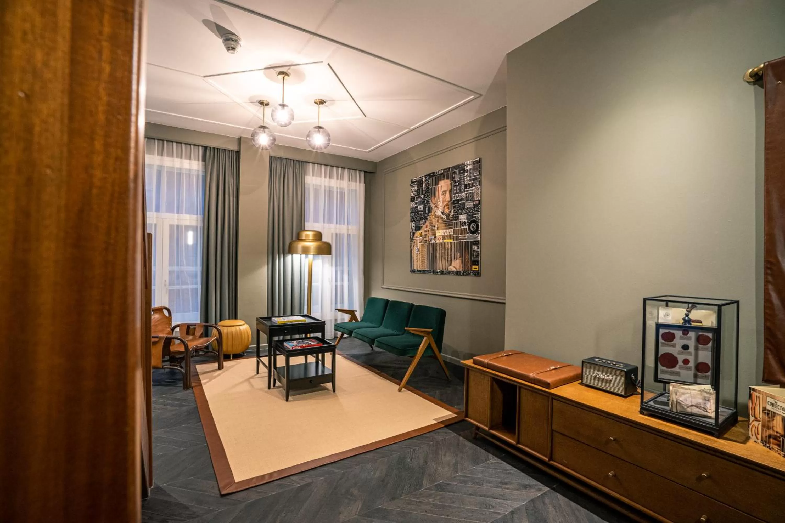 Living room in The Collector