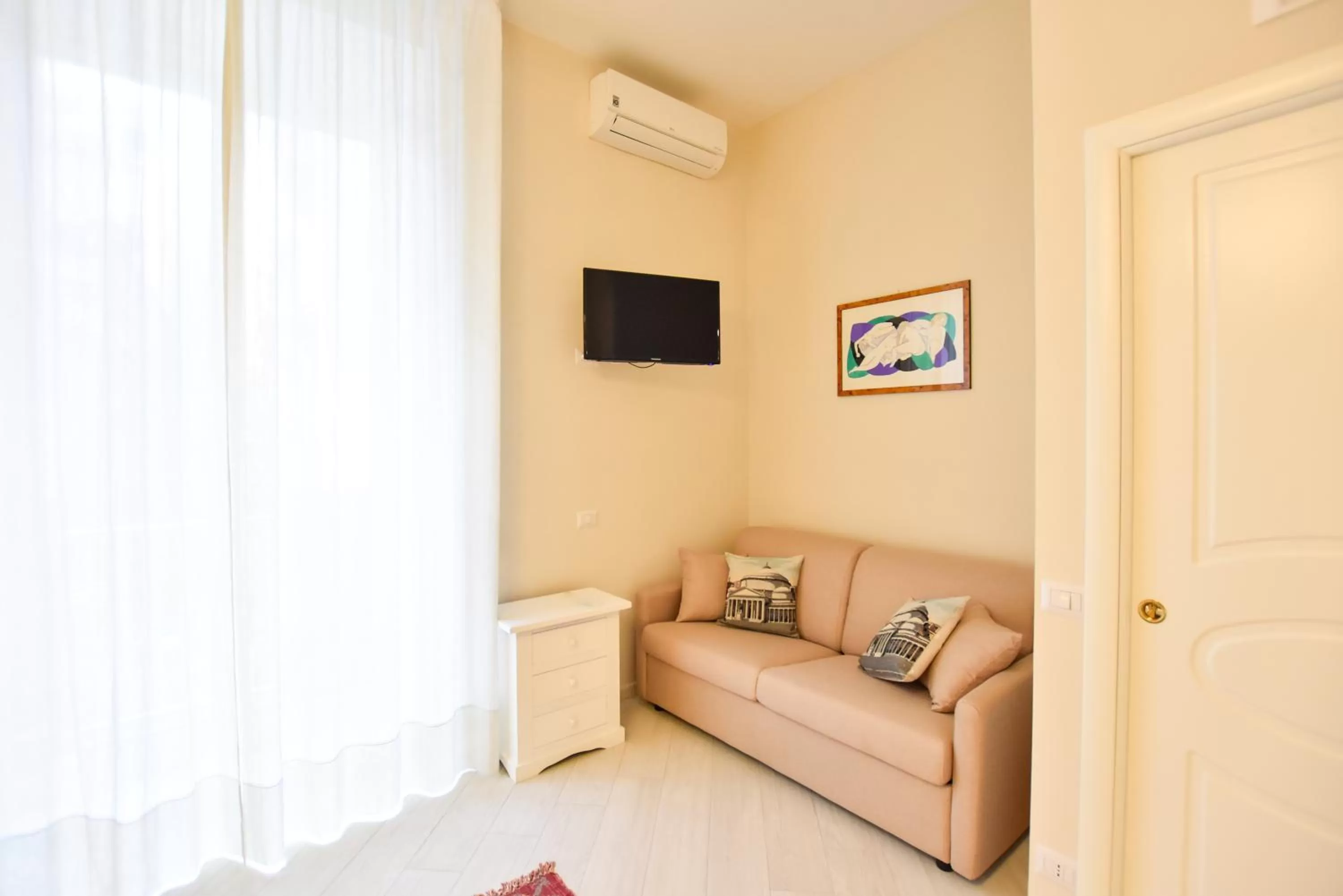 Bedroom in Domus Borbonica